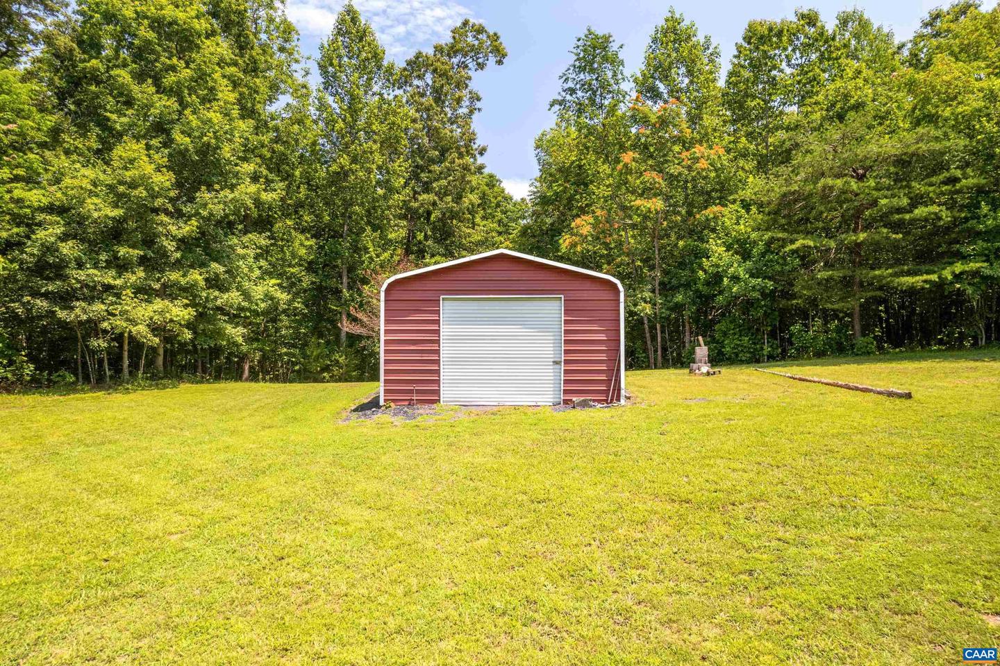 858 CHAPEL RD, BUCKINGHAM, Virginia 23123, 3 Bedrooms Bedrooms, ,2 BathroomsBathrooms,Residential,For Sale,858 CHAPEL RD,643983 MLS # 643983