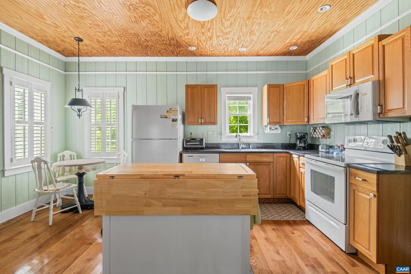 858 CHAPEL RD, BUCKINGHAM, Virginia 23123, 3 Bedrooms Bedrooms, ,2 BathroomsBathrooms,Residential,For Sale,858 CHAPEL RD,643983 MLS # 643983