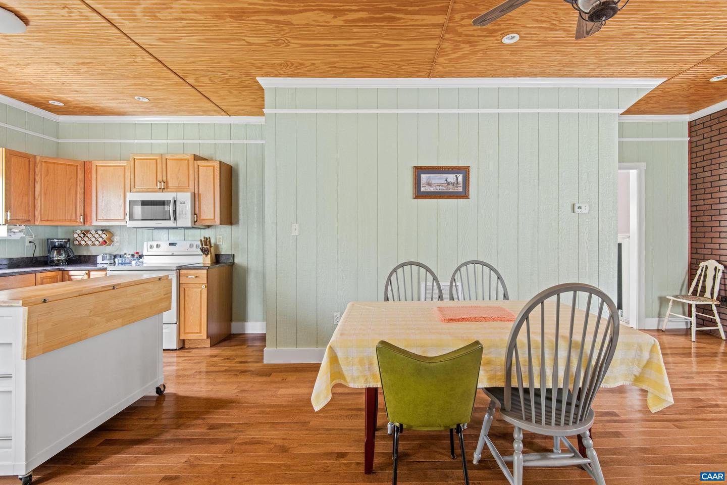 858 CHAPEL RD, BUCKINGHAM, Virginia 23123, 3 Bedrooms Bedrooms, ,2 BathroomsBathrooms,Residential,For Sale,858 CHAPEL RD,643983 MLS # 643983