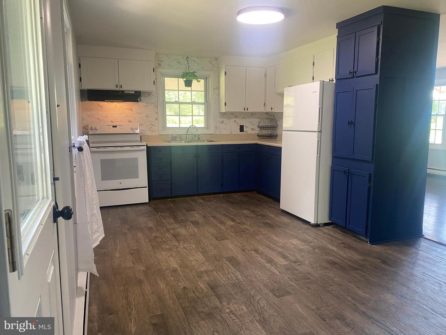 10031 BOTELER RD, MIDLAND, Virginia 22728, 5 Bedrooms Bedrooms, ,2 BathroomsBathrooms,Residential,For Sale,10031 BOTELER RD,VAFQ2010956 MLS # VAFQ2010956 10031 BOTELER RD, MIDLAND, Virginia 22728, 5 Bedrooms Bedrooms, ,2 BathroomsBathrooms,Residential,For Sale,10031 BOTELER RD,VAFQ2010956 MLS # VAFQ2010956