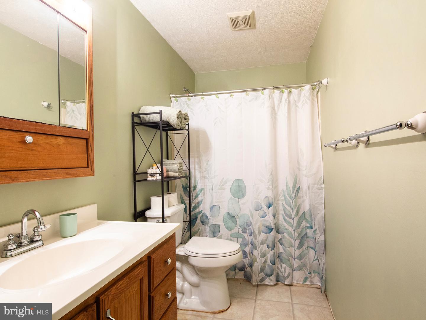 4500 WINERY LN, BARBOURSVILLE, Virginia 22923, 3 Bedrooms Bedrooms, ,3 BathroomsBathrooms,Residential,For Sale,4500 WINERY LN,VAAB2000558 MLS # VAAB2000558