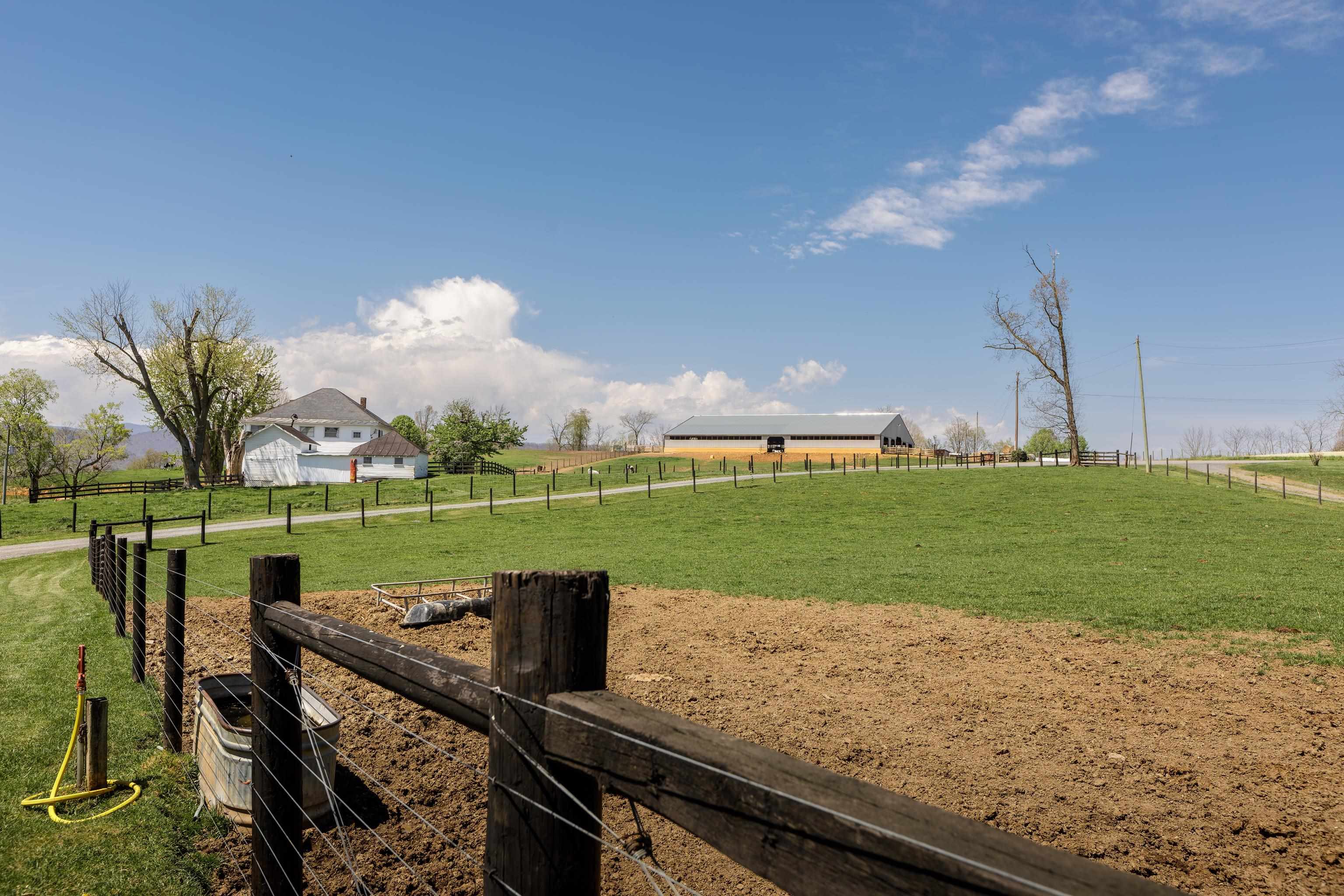 344 FREEMASON RUN RD, MOUNT SOLON, Virginia 22843, 5 Bedrooms Bedrooms, ,1 BathroomBathrooms,Residential,14,344 FREEMASON RUN RD,653943 MLS # 653943