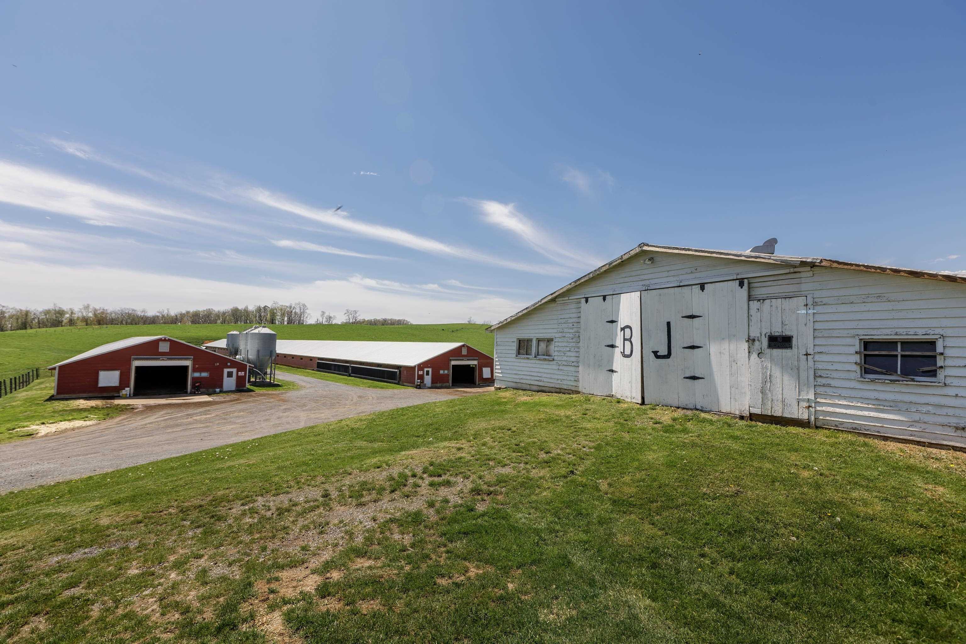 344 FREEMASON RUN RD, MOUNT SOLON, Virginia 22843, 5 Bedrooms Bedrooms, ,1 BathroomBathrooms,Residential,14,344 FREEMASON RUN RD,653943 MLS # 653943