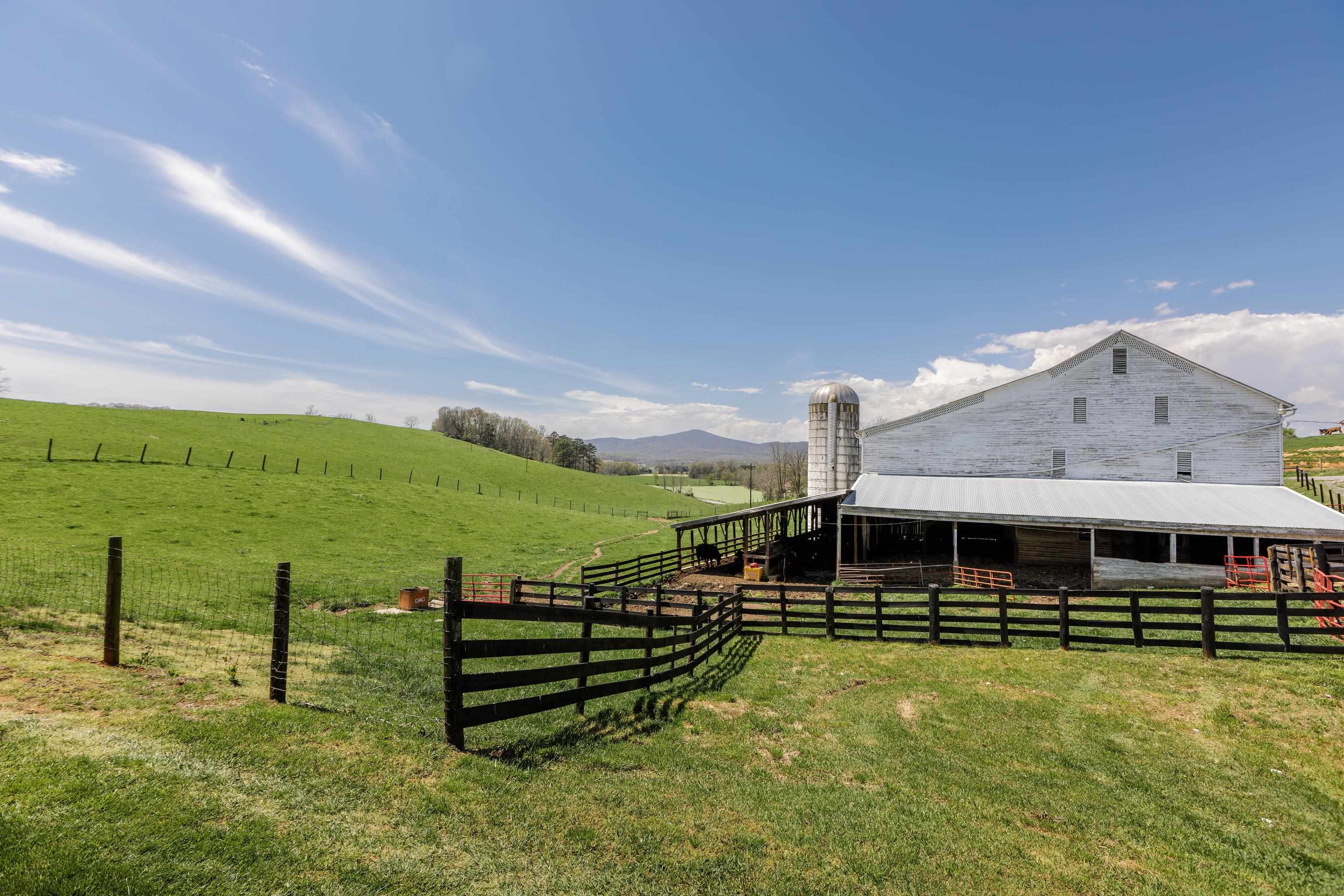 344 FREEMASON RUN RD, MOUNT SOLON, Virginia 22843, 5 Bedrooms Bedrooms, ,1 BathroomBathrooms,Residential,14,344 FREEMASON RUN RD,653943 MLS # 653943