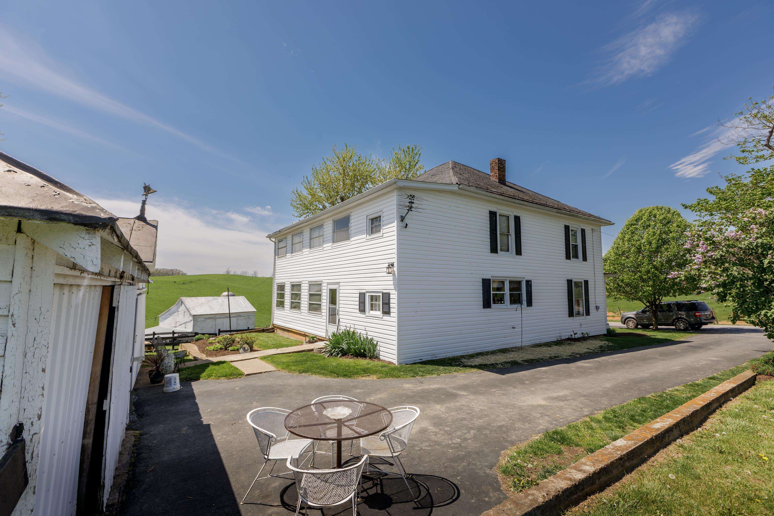 344 FREEMASON RUN RD, MOUNT SOLON, Virginia 22843, 5 Bedrooms Bedrooms, ,1 BathroomBathrooms,Residential,14,344 FREEMASON RUN RD,653943 MLS # 653943