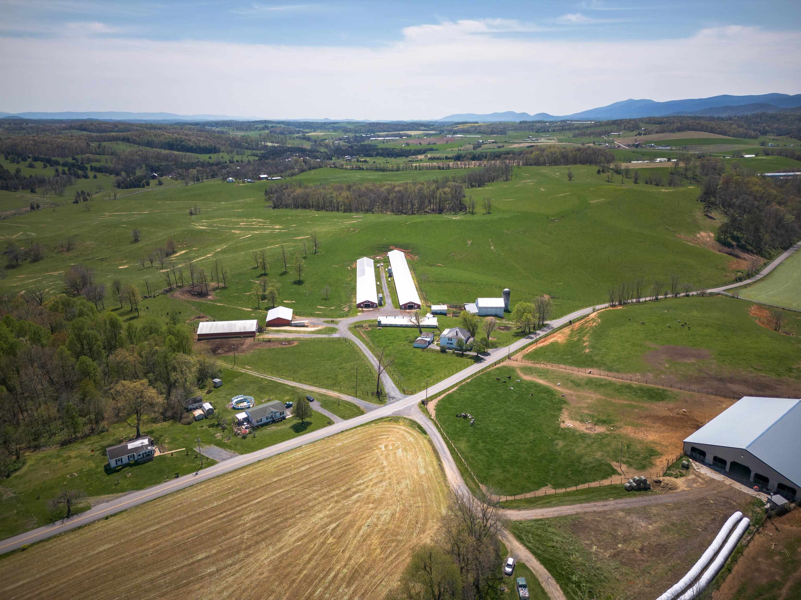 344 FREEMASON RUN RD, MOUNT SOLON, Virginia 22843, 5 Bedrooms Bedrooms, ,1 BathroomBathrooms,Residential,14,344 FREEMASON RUN RD,653943 MLS # 653943