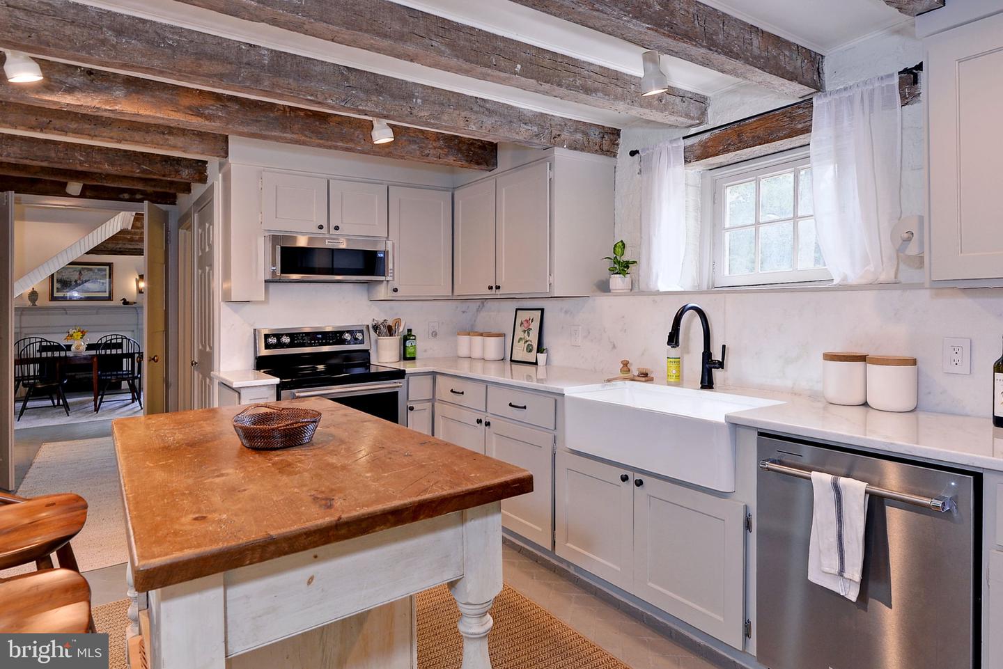 2459 DUNBROOKE RD, TAPPAHANNOCK, Virginia 22560, 4 Bedrooms Bedrooms, ,3 BathroomsBathrooms,Residential,For Sale,2459 DUNBROOKE RD,VAES2000638 MLS # VAES2000638