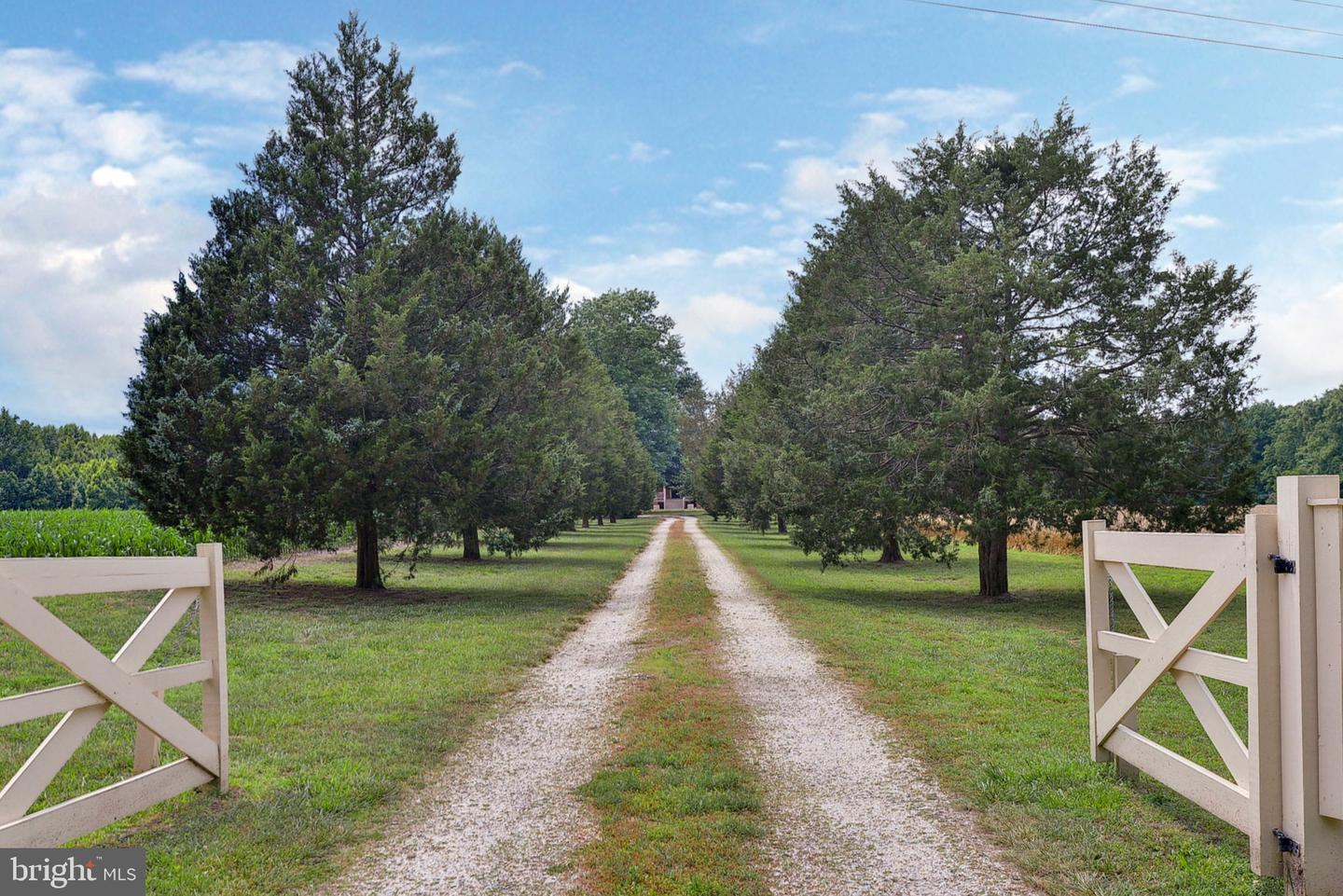 2459 DUNBROOKE RD, TAPPAHANNOCK, Virginia 22560, 4 Bedrooms Bedrooms, ,3 BathroomsBathrooms,Residential,For Sale,2459 DUNBROOKE RD,VAES2000638 MLS # VAES2000638