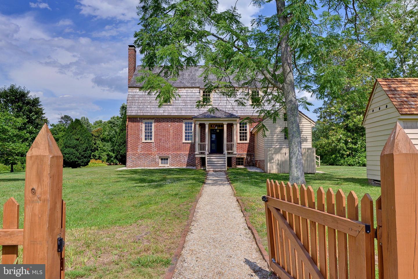 2459 DUNBROOKE RD, TAPPAHANNOCK, Virginia 22560, 4 Bedrooms Bedrooms, ,3 BathroomsBathrooms,Residential,For Sale,2459 DUNBROOKE RD,VAES2000638 MLS # VAES2000638