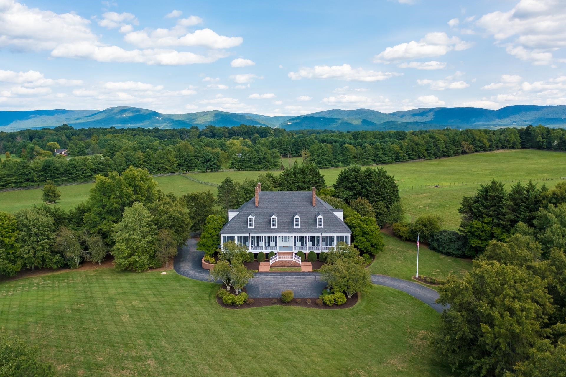 995 OLD WHITE BRIDGE RD, WAYNESBORO, Virginia 22980, 5 Bedrooms Bedrooms, ,4 BathroomsBathrooms,Residential,14,995 OLD WHITE BRIDGE RD,656380 MLS # 656380