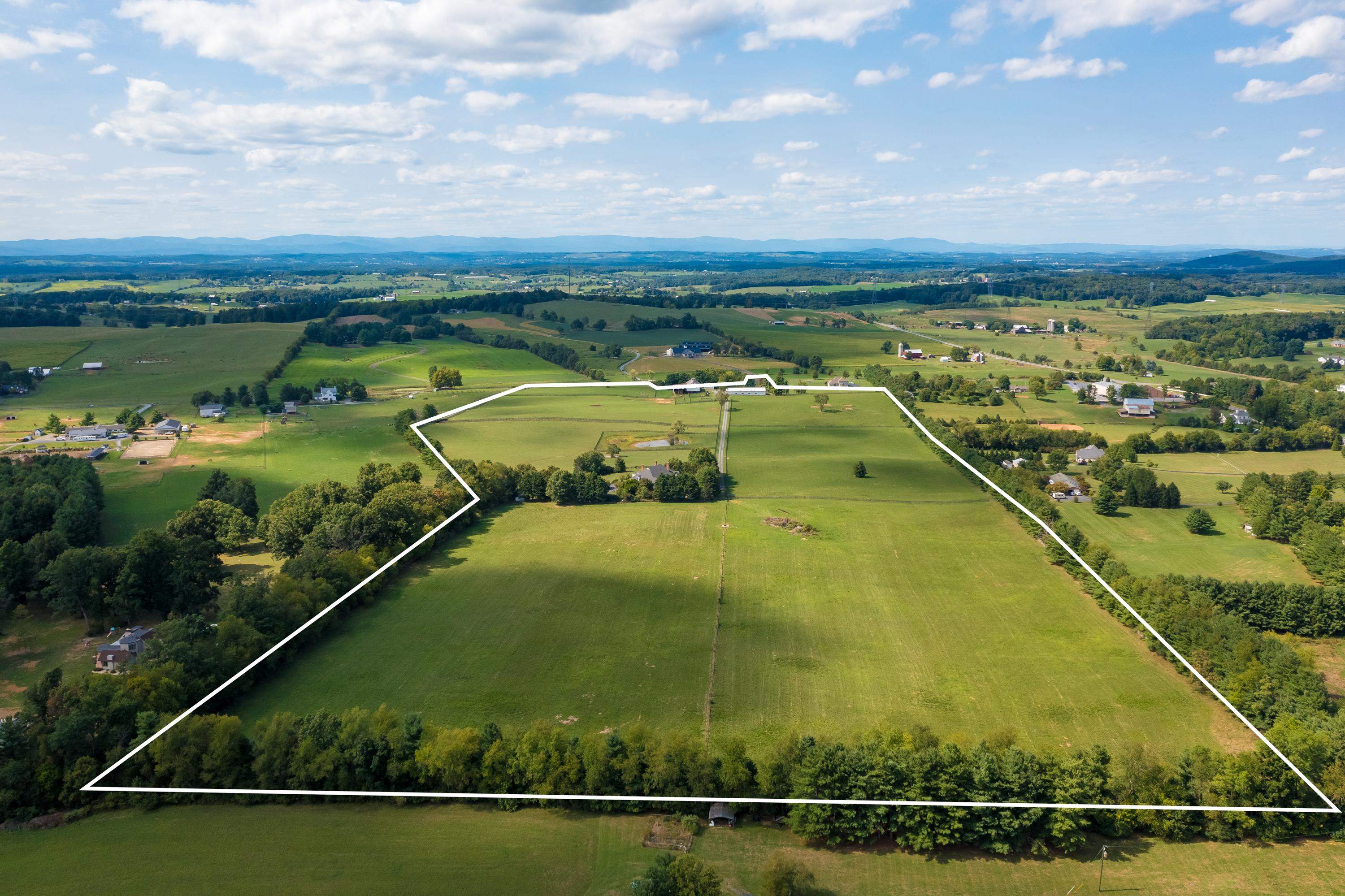 995 OLD WHITE BRIDGE RD, WAYNESBORO, Virginia 22980, 5 Bedrooms Bedrooms, ,4 BathroomsBathrooms,Residential,14,995 OLD WHITE BRIDGE RD,656380 MLS # 656380