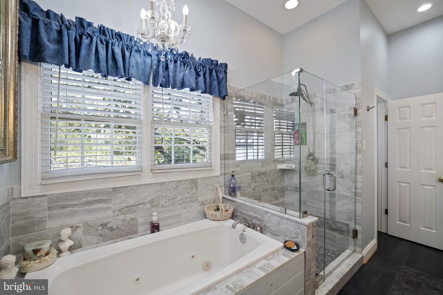 8105 WILLBOYD CT, MARSHALL, Virginia 20115, 4 Bedrooms Bedrooms, ,3 BathroomsBathrooms,Farm,For Sale,8105 WILLBOYD CT,VAFQ2014270 MLS # VAFQ2014270