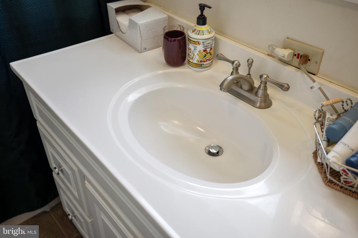 8105 WILLBOYD CT, MARSHALL, Virginia 20115, 4 Bedrooms Bedrooms, ,3 BathroomsBathrooms,Residential,For Sale,8105 WILLBOYD CT,VAFQ2014272 MLS # VAFQ2014272