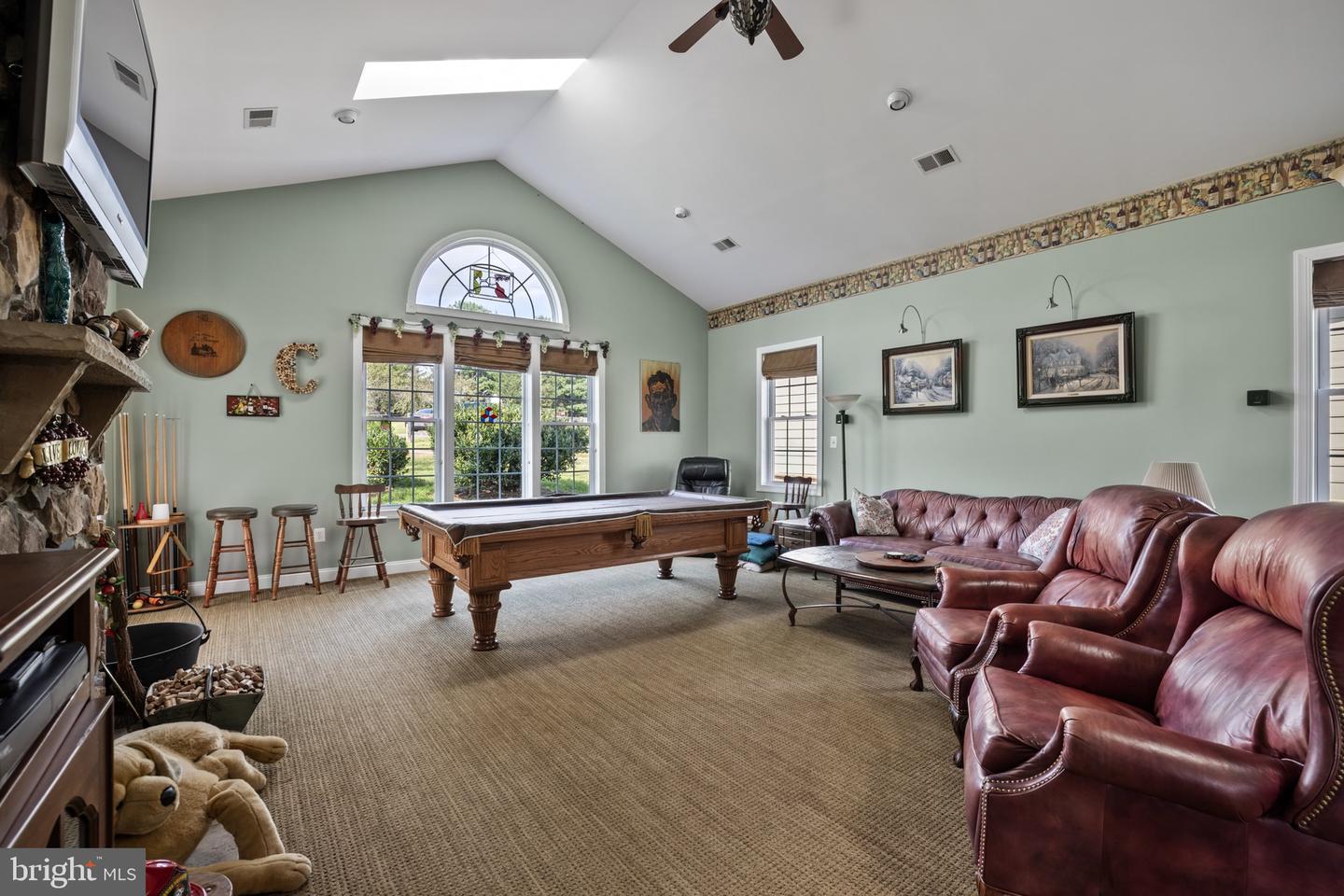 8105 WILLBOYD CT, MARSHALL, Virginia 20115, 4 Bedrooms Bedrooms, ,3 BathroomsBathrooms,Residential,For Sale,8105 WILLBOYD CT,VAFQ2014272 MLS # VAFQ2014272