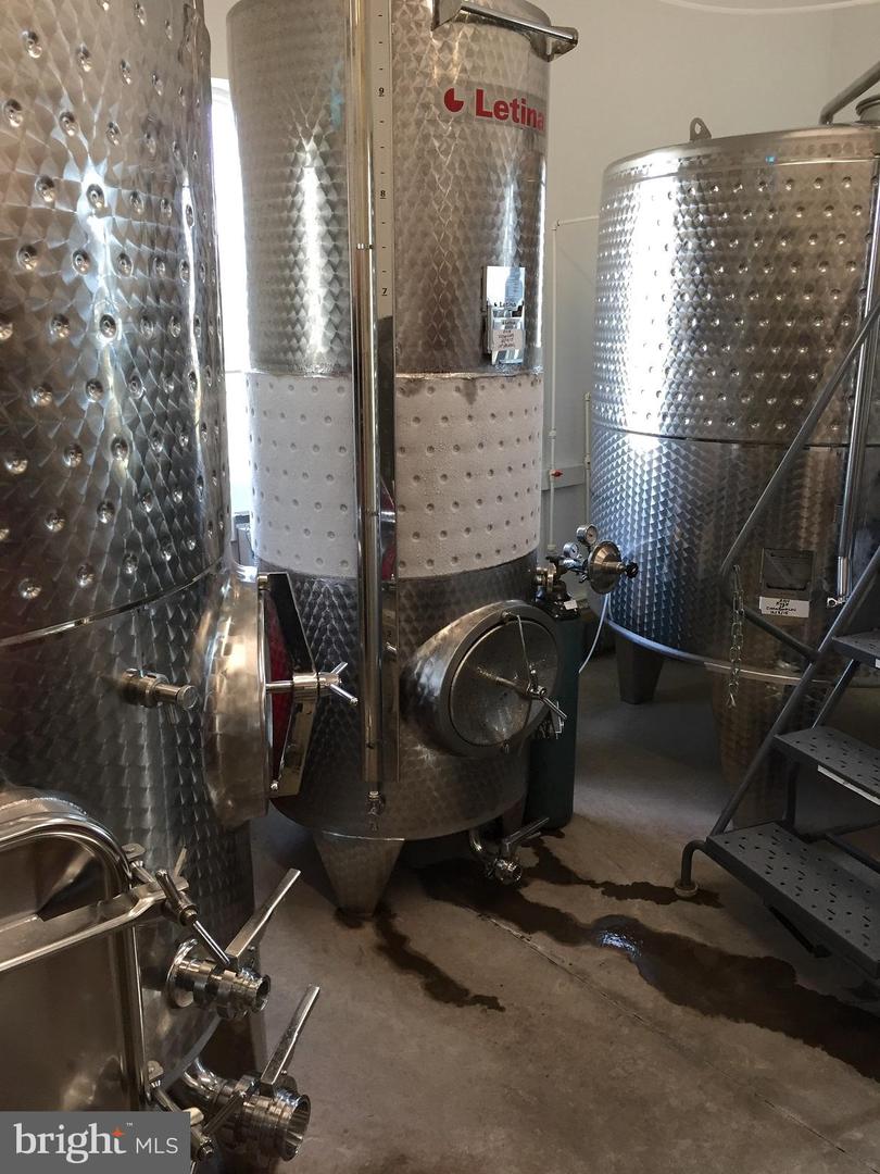 495 MEADOW LANDING LANE, CARET, Virginia 22436, 1 Bedroom Bedrooms, ,1 BathroomBathrooms,Farm,For Sale,495 MEADOW LANDING LANE,VAES2000736 MLS # VAES2000736