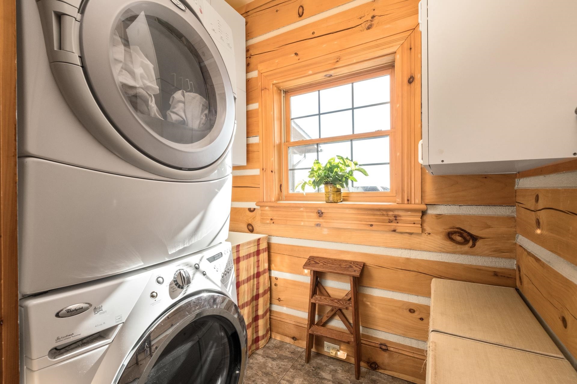 945 NEESE LN, NEW MARKET, Virginia 22844, 4 Bedrooms Bedrooms, ,4 BathroomsBathrooms,Residential,14,945 NEESE LN,658233 MLS # 658233