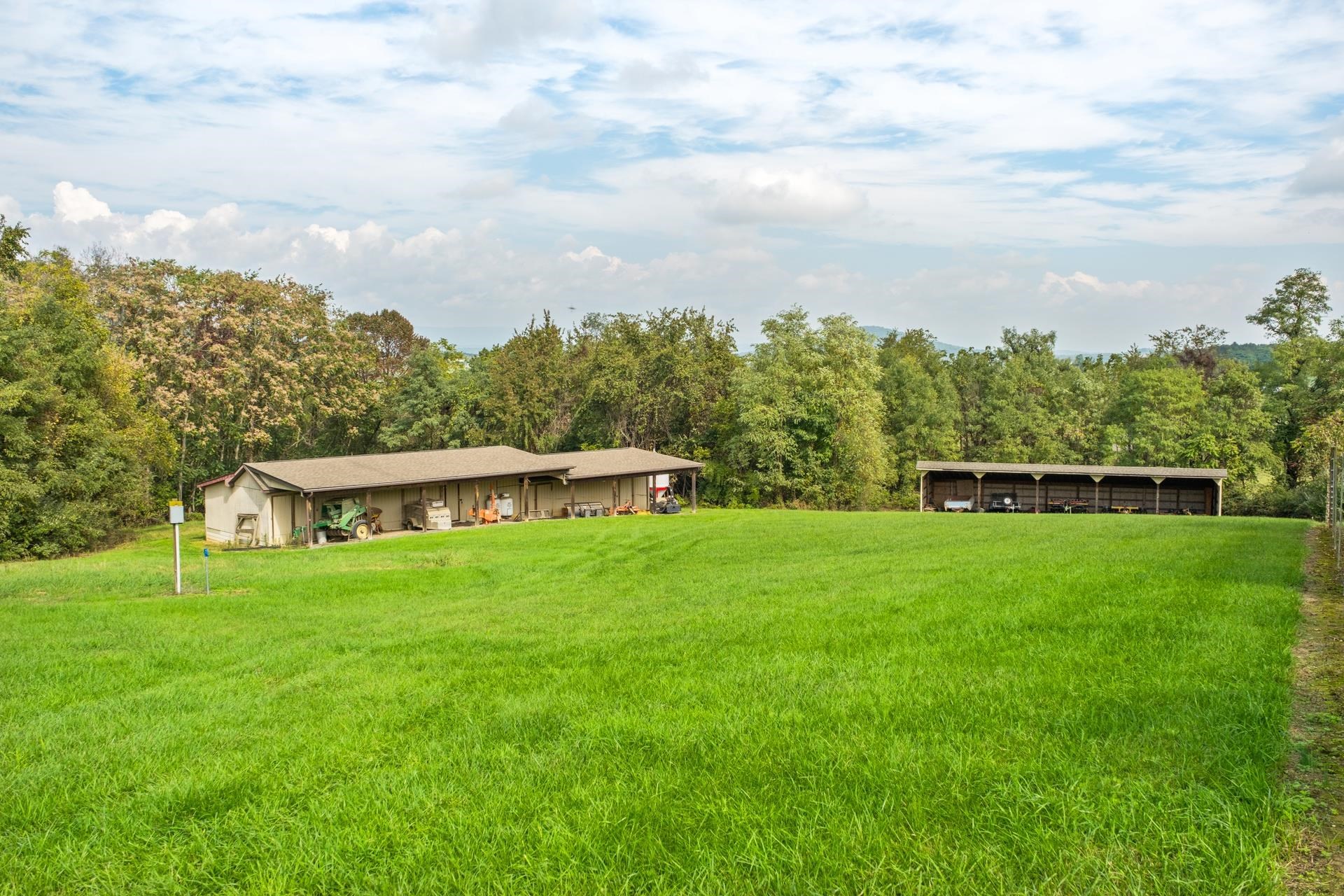 945 NEESE LN, NEW MARKET, Virginia 22844, 4 Bedrooms Bedrooms, ,4 BathroomsBathrooms,Residential,14,945 NEESE LN,658233 MLS # 658233