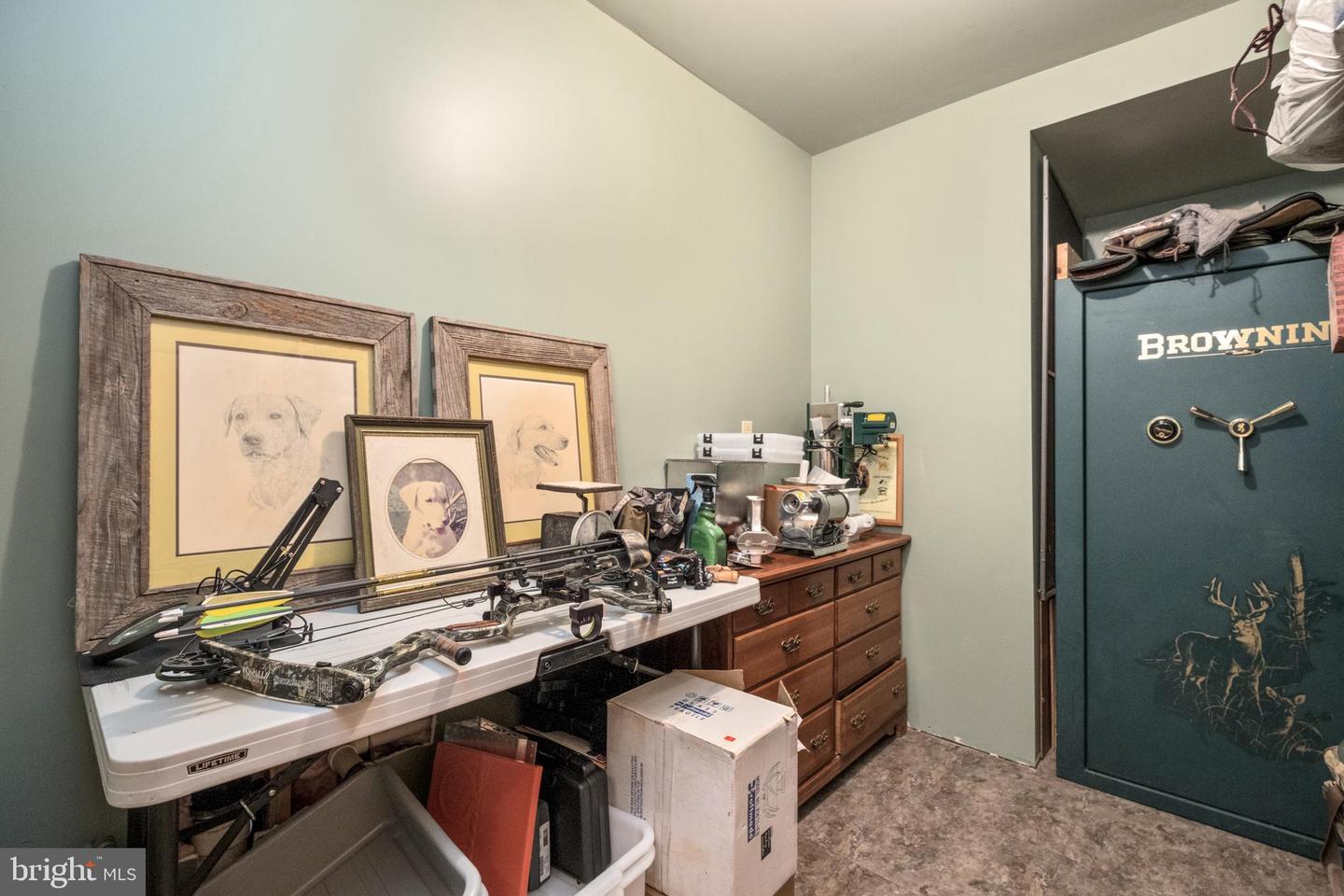 945 NEESE LN, NEW MARKET, Virginia 22844, 4 Bedrooms Bedrooms, 9 Rooms Rooms,4 BathroomsBathrooms,Residential,For Sale,945 NEESE LN,VASH2009944 MLS # VASH2009944