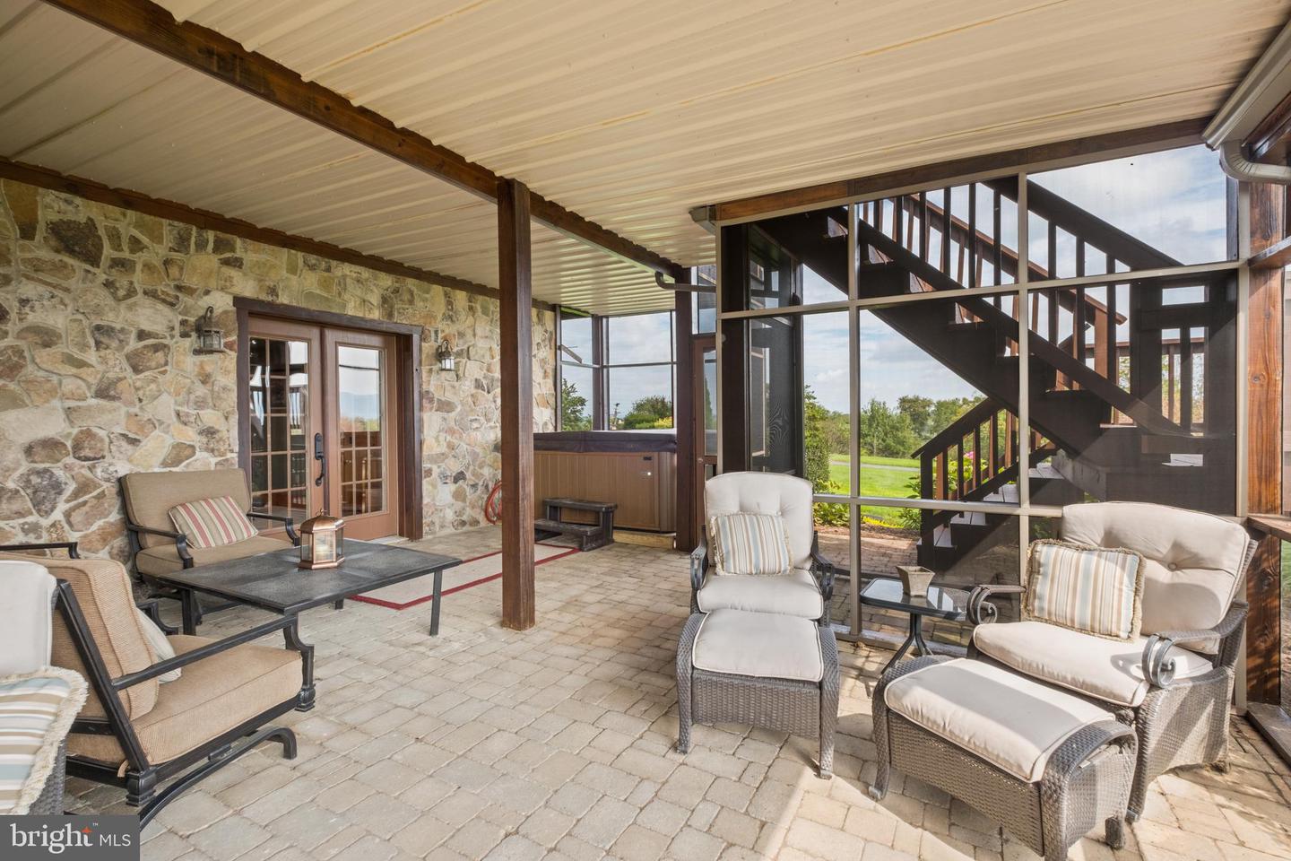 945 NEESE LN, NEW MARKET, Virginia 22844, 4 Bedrooms Bedrooms, 9 Rooms Rooms,4 BathroomsBathrooms,Residential,For Sale,945 NEESE LN,VASH2009944 MLS # VASH2009944