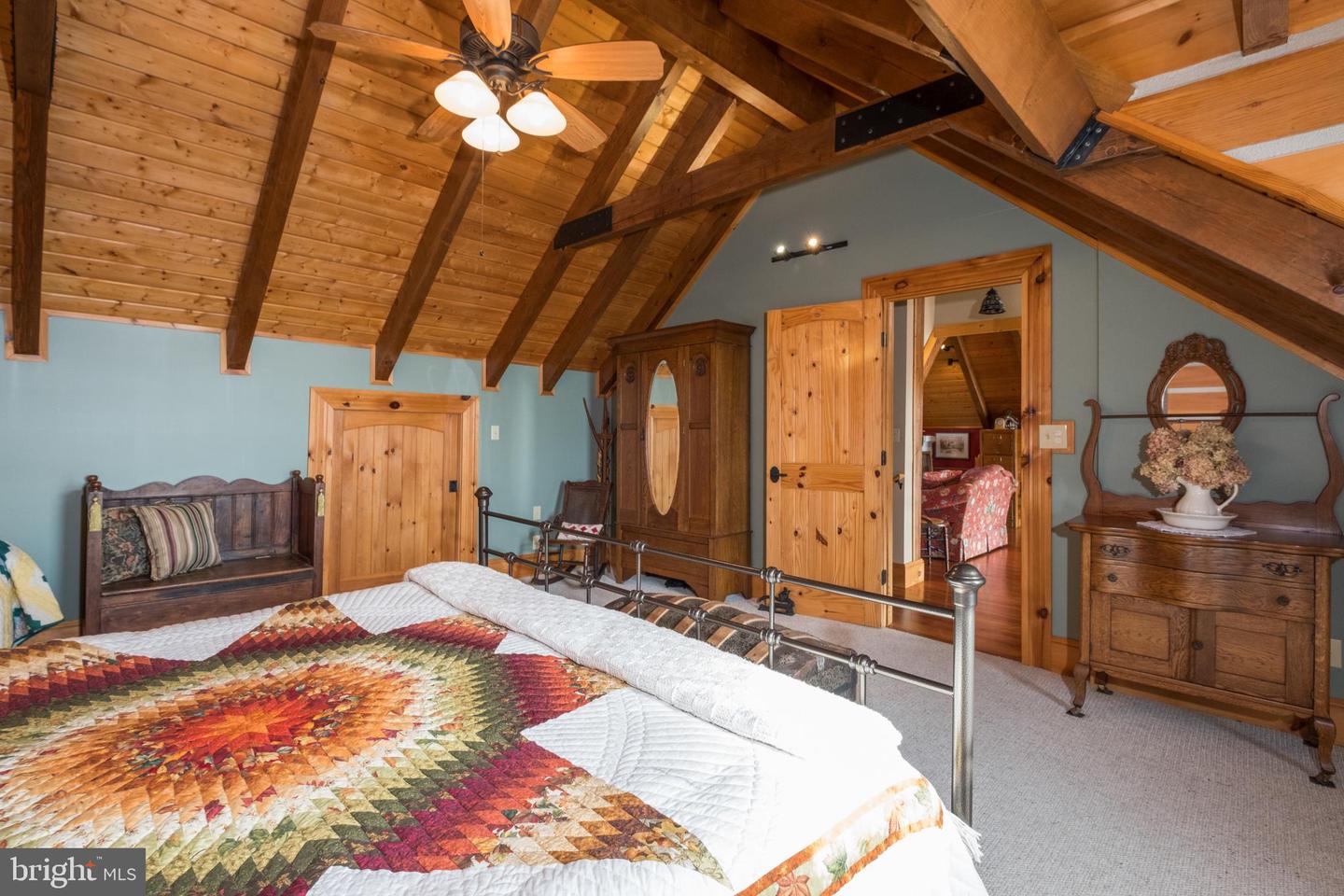 945 NEESE LN, NEW MARKET, Virginia 22844, 4 Bedrooms Bedrooms, 9 Rooms Rooms,4 BathroomsBathrooms,Residential,For Sale,945 NEESE LN,VASH2009944 MLS # VASH2009944