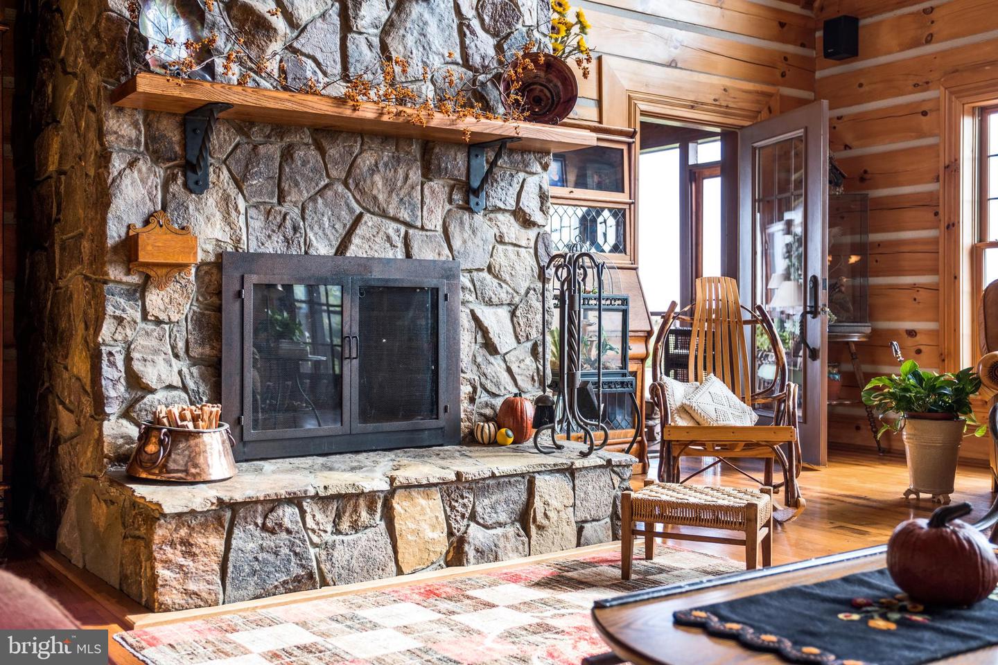 945 NEESE LN, NEW MARKET, Virginia 22844, 4 Bedrooms Bedrooms, 9 Rooms Rooms,4 BathroomsBathrooms,Residential,For Sale,945 NEESE LN,VASH2009944 MLS # VASH2009944