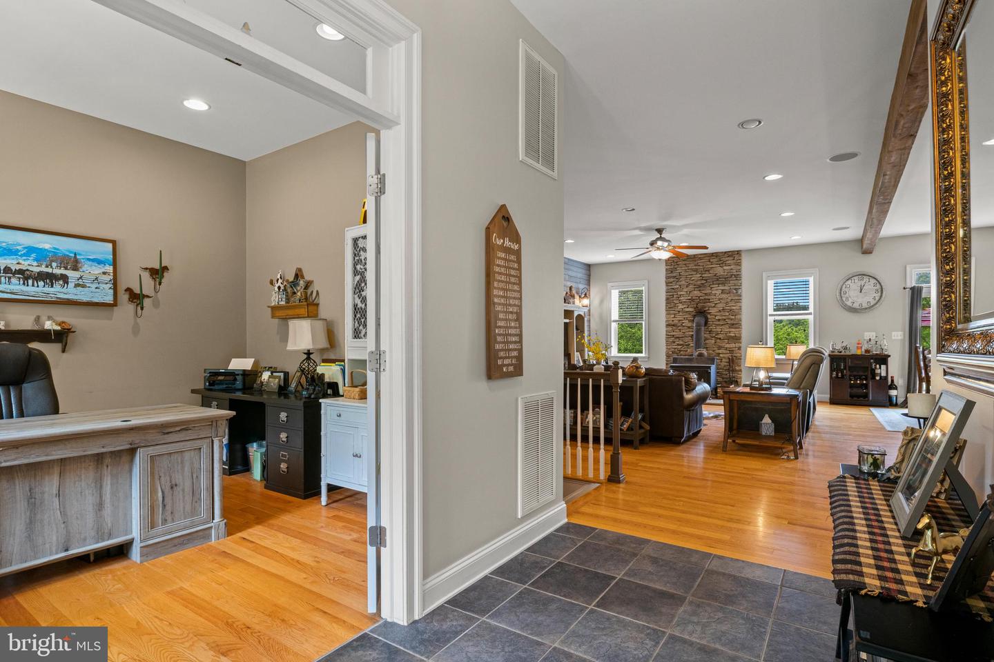 7312 OAK LN, MARSHALL, Virginia 20115, 4 Bedrooms Bedrooms, ,3 BathroomsBathrooms,Residential,For Sale,7312 OAK LN,VAFQ2015344 MLS # VAFQ2015344