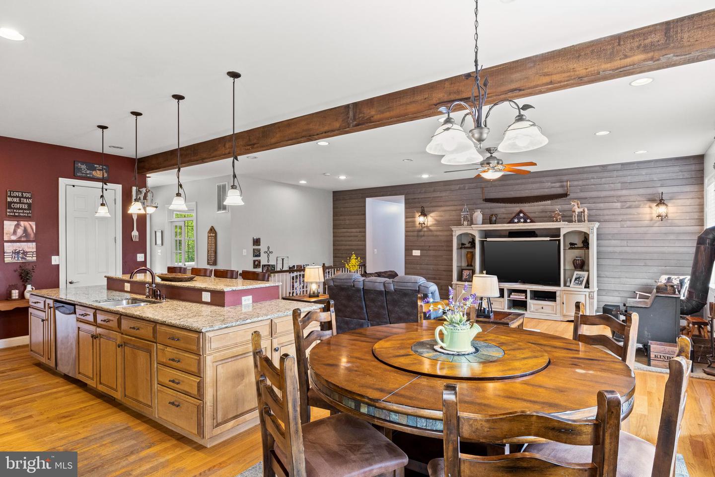 7312 OAK LN, MARSHALL, Virginia 20115, 4 Bedrooms Bedrooms, ,3 BathroomsBathrooms,Residential,For Sale,7312 OAK LN,VAFQ2015344 MLS # VAFQ2015344