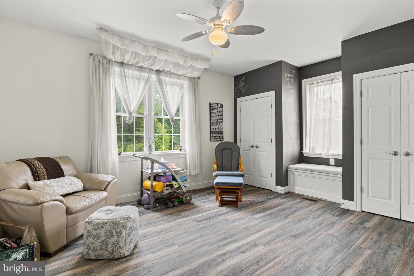 7312 OAK LN, MARSHALL, Virginia 20115, 4 Bedrooms Bedrooms, ,3 BathroomsBathrooms,Residential,For Sale,7312 OAK LN,VAFQ2015344 MLS # VAFQ2015344