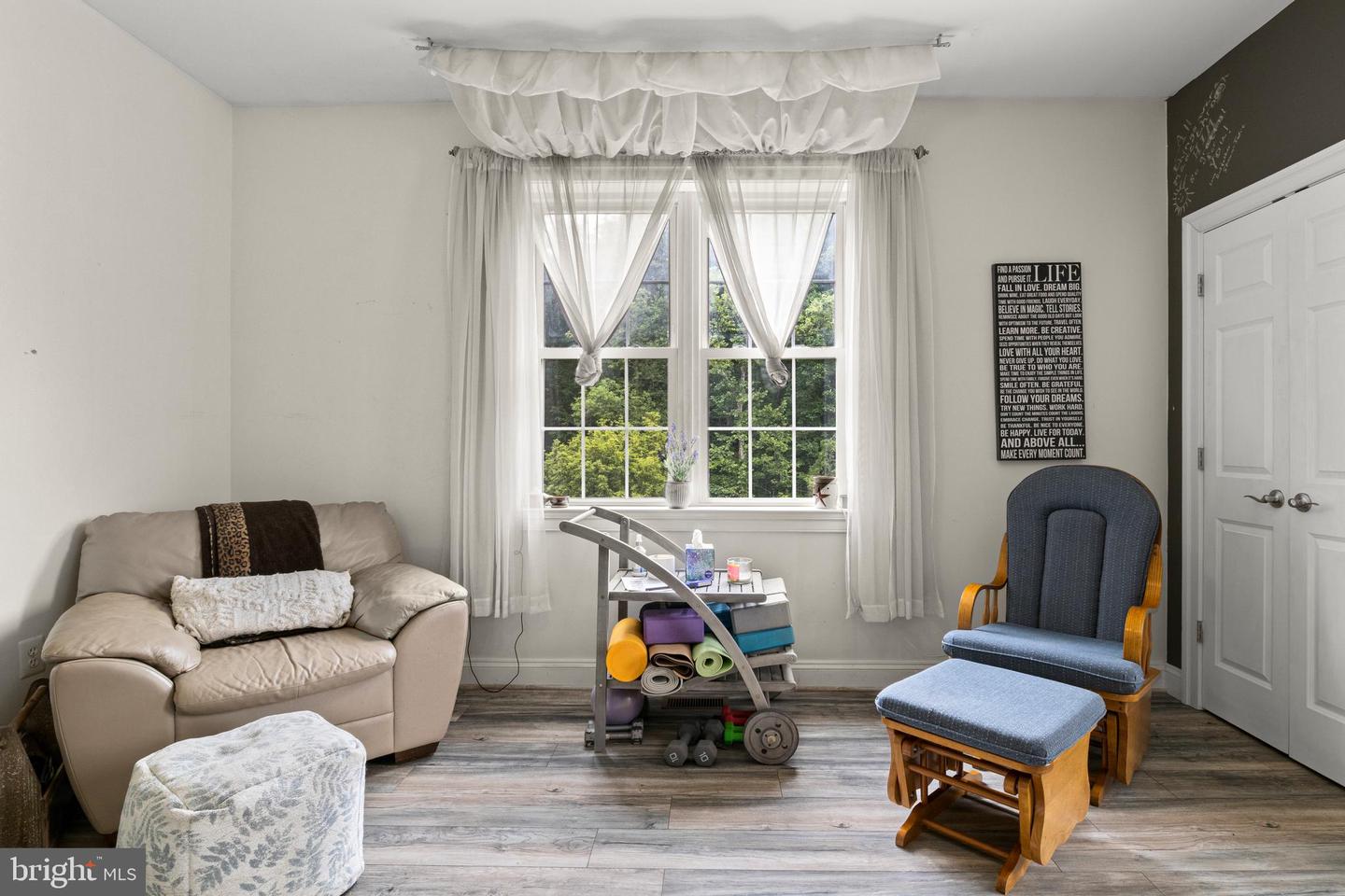 7312 OAK LN, MARSHALL, Virginia 20115, 4 Bedrooms Bedrooms, ,3 BathroomsBathrooms,Residential,For Sale,7312 OAK LN,VAFQ2015344 MLS # VAFQ2015344