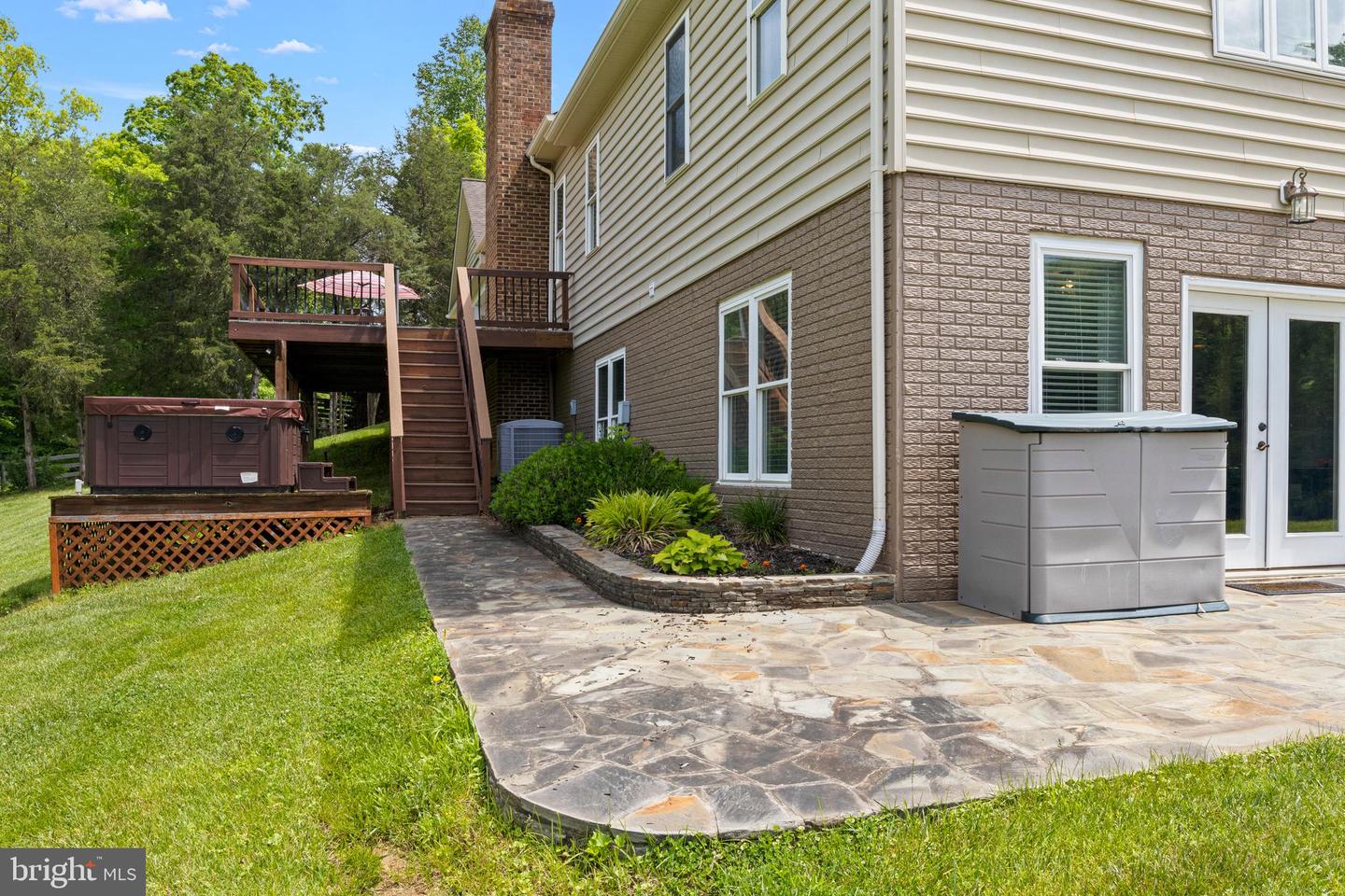 7312 OAK LN, MARSHALL, Virginia 20115, 4 Bedrooms Bedrooms, ,3 BathroomsBathrooms,Residential,For Sale,7312 OAK LN,VAFQ2015344 MLS # VAFQ2015344