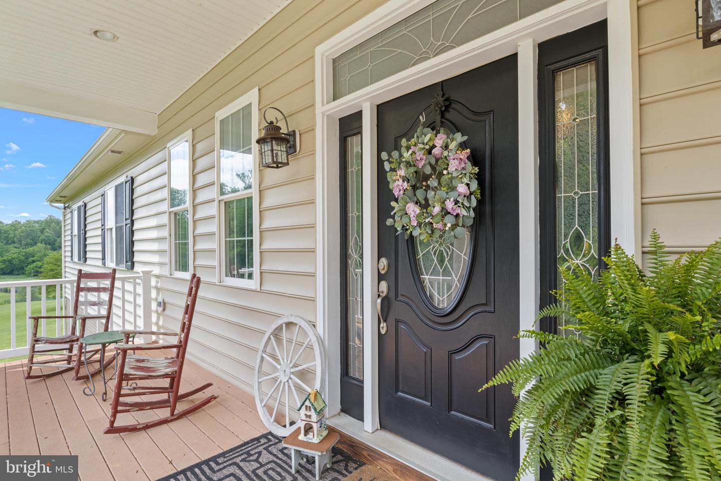 7312 OAK LN, MARSHALL, Virginia 20115, 4 Bedrooms Bedrooms, ,3 BathroomsBathrooms,Residential,For Sale,7312 OAK LN,VAFQ2015344 MLS # VAFQ2015344