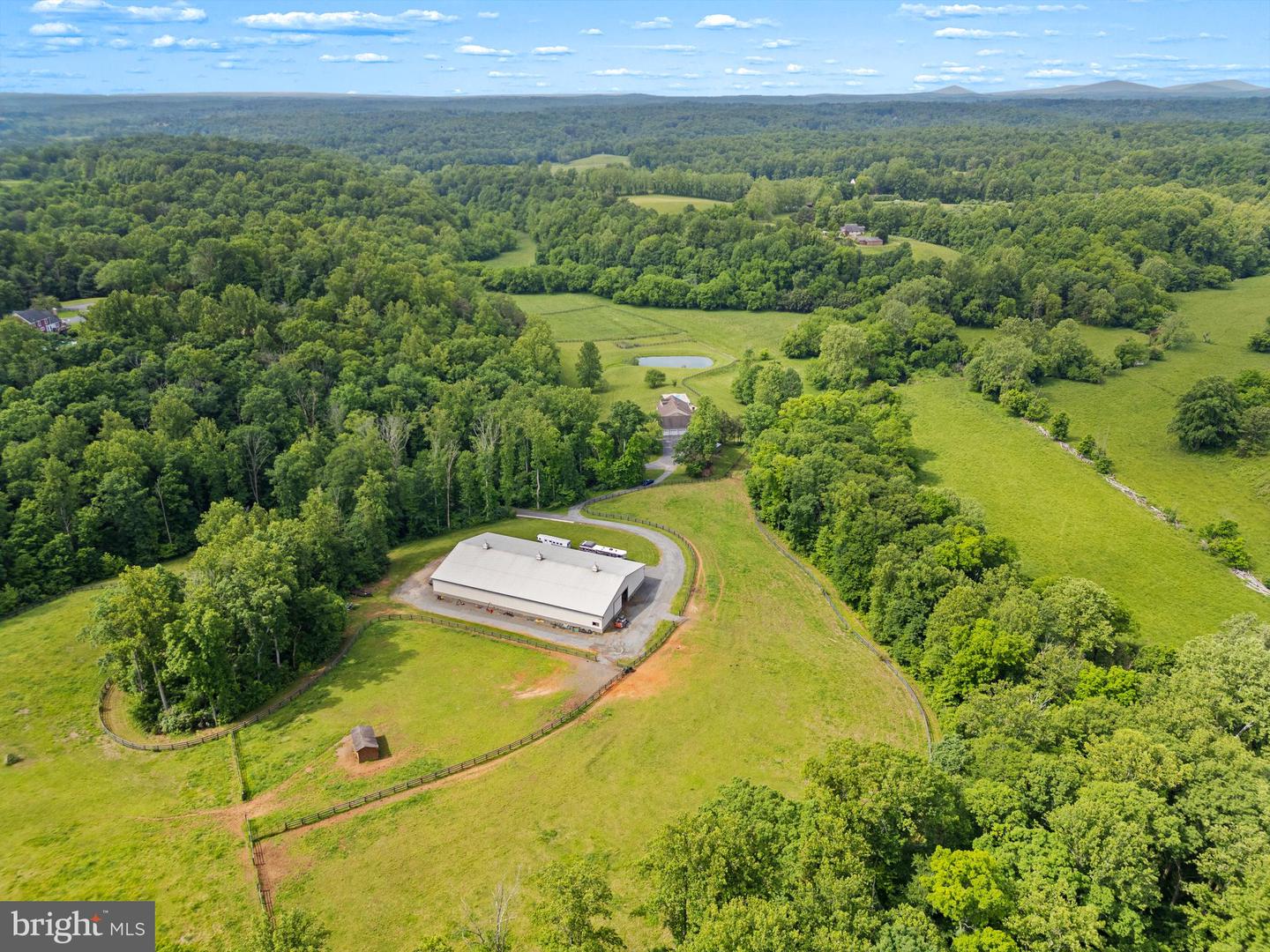 7312 OAK LN, MARSHALL, Virginia 20115, 4 Bedrooms Bedrooms, ,3 BathroomsBathrooms,Residential,For Sale,7312 OAK LN,VAFQ2015344 MLS # VAFQ2015344