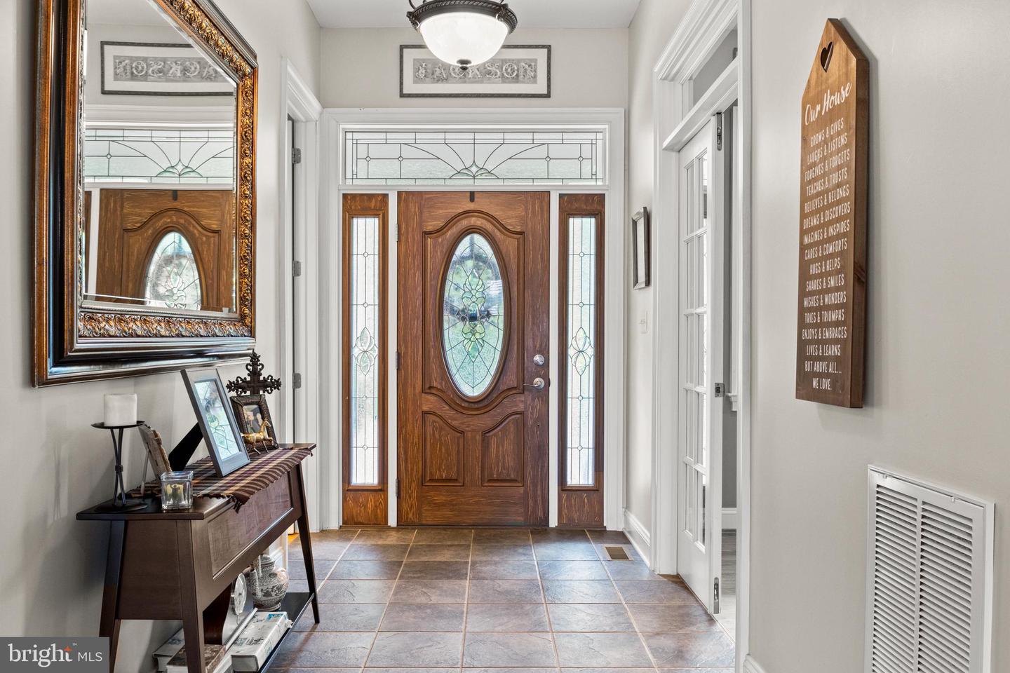 7312 OAK LN, MARSHALL, Virginia 20115, 4 Bedrooms Bedrooms, ,3 BathroomsBathrooms,Residential,For Sale,7312 OAK LN,VAFQ2015344 MLS # VAFQ2015344