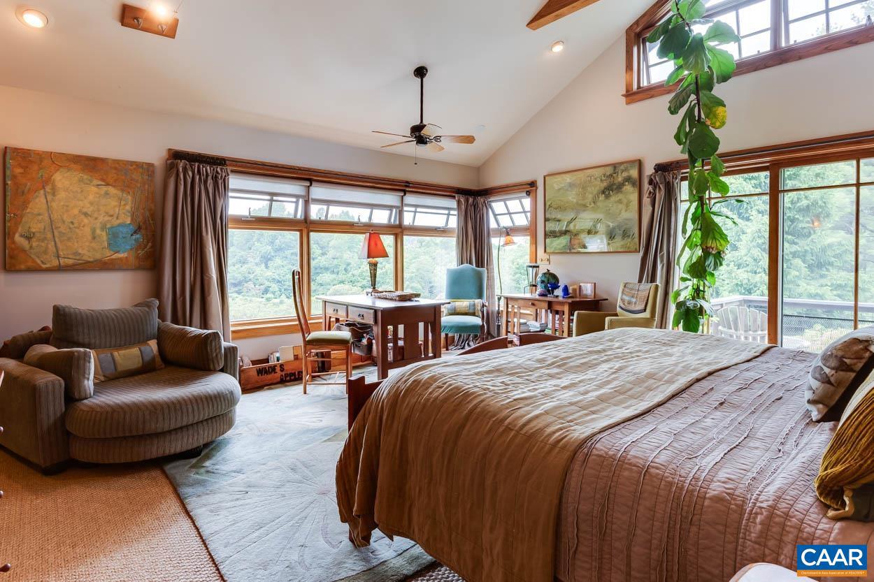 174 SARVISBERRY LN SW, FLOYD, Virginia 24091, 5 Bedrooms Bedrooms, ,5 BathroomsBathrooms,Residential,For Sale,174 SARVISBERRY LN SW,653509 MLS # 653509