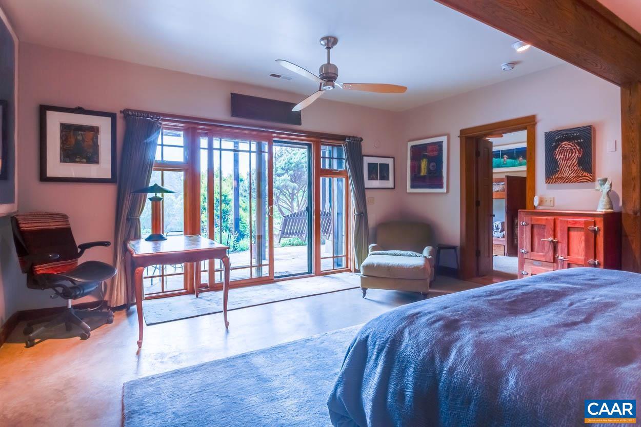 174 SARVISBERRY LN SW, FLOYD, Virginia 24091, 5 Bedrooms Bedrooms, ,5 BathroomsBathrooms,Residential,For Sale,174 SARVISBERRY LN SW,653509 MLS # 653509