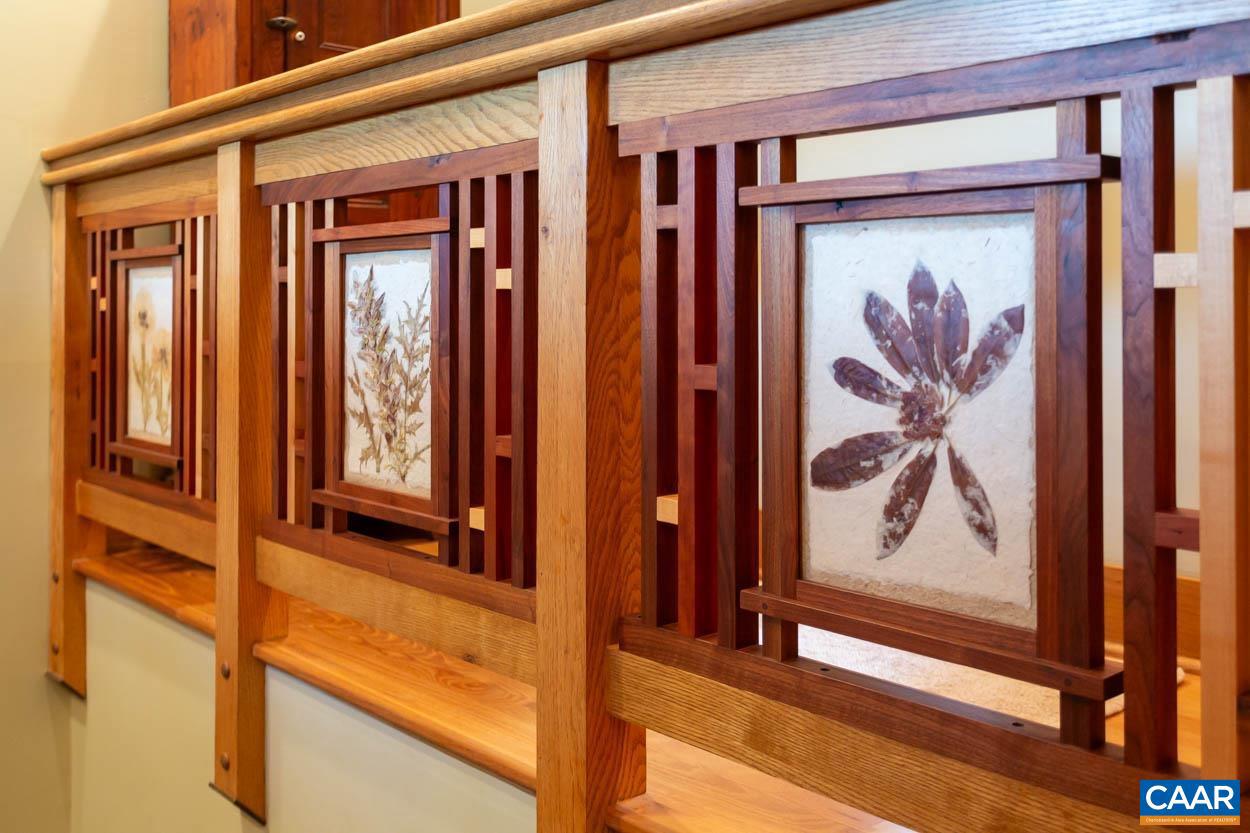 174 SARVISBERRY LN SW, FLOYD, Virginia 24091, 5 Bedrooms Bedrooms, ,5 BathroomsBathrooms,Residential,For Sale,174 SARVISBERRY LN SW,653509 MLS # 653509