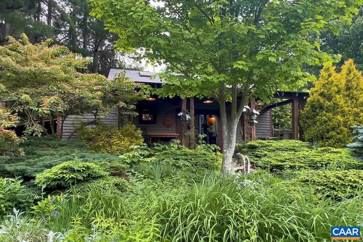 174 SARVISBERRY LN SW, FLOYD, Virginia 24091, 5 Bedrooms Bedrooms, ,5 BathroomsBathrooms,Residential,For Sale,174 SARVISBERRY LN SW,653509 MLS # 653509