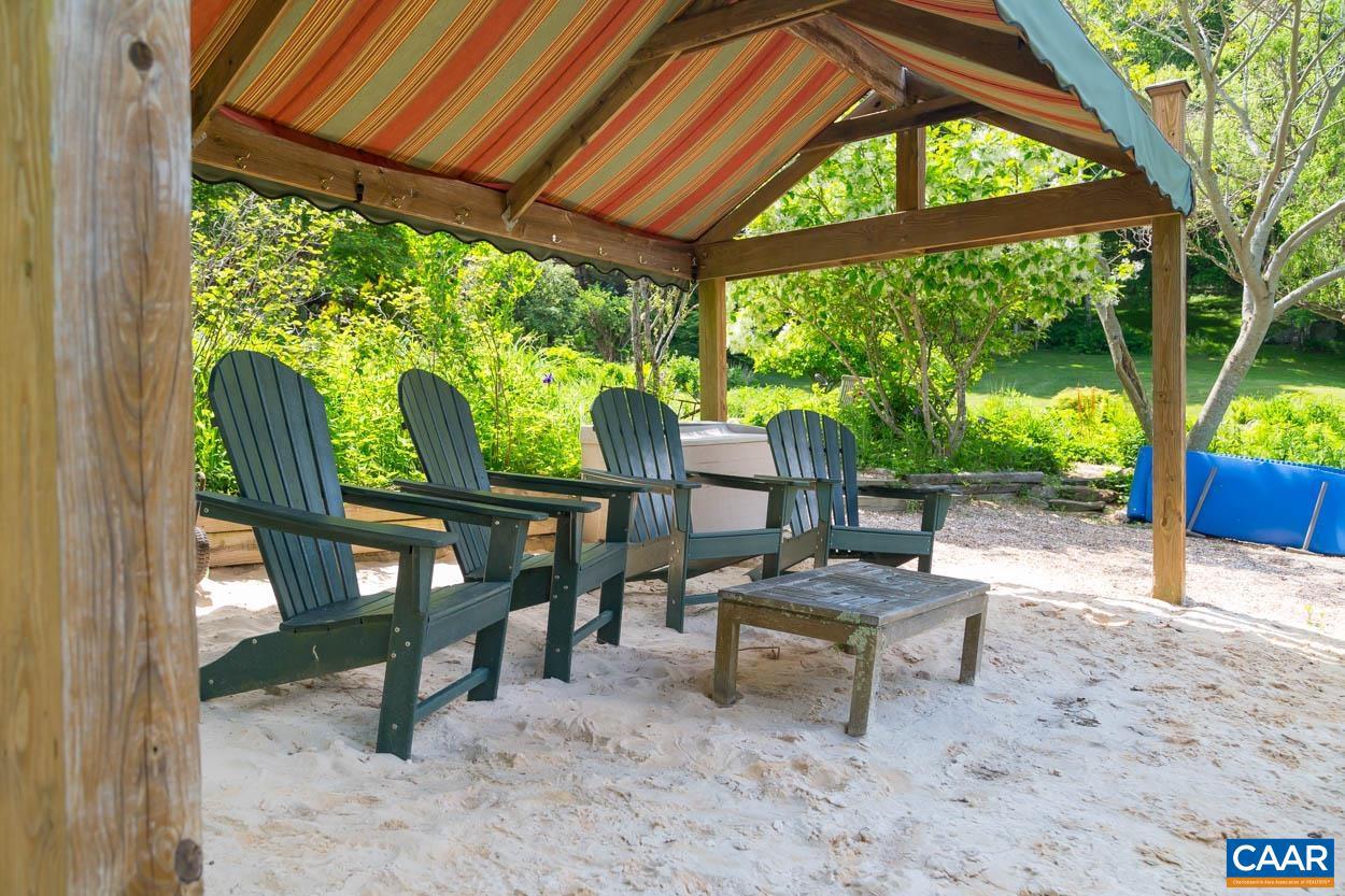 174 SARVISBERRY LN SW, FLOYD, Virginia 24091, 5 Bedrooms Bedrooms, ,5 BathroomsBathrooms,Residential,For Sale,174 SARVISBERRY LN SW,653509 MLS # 653509