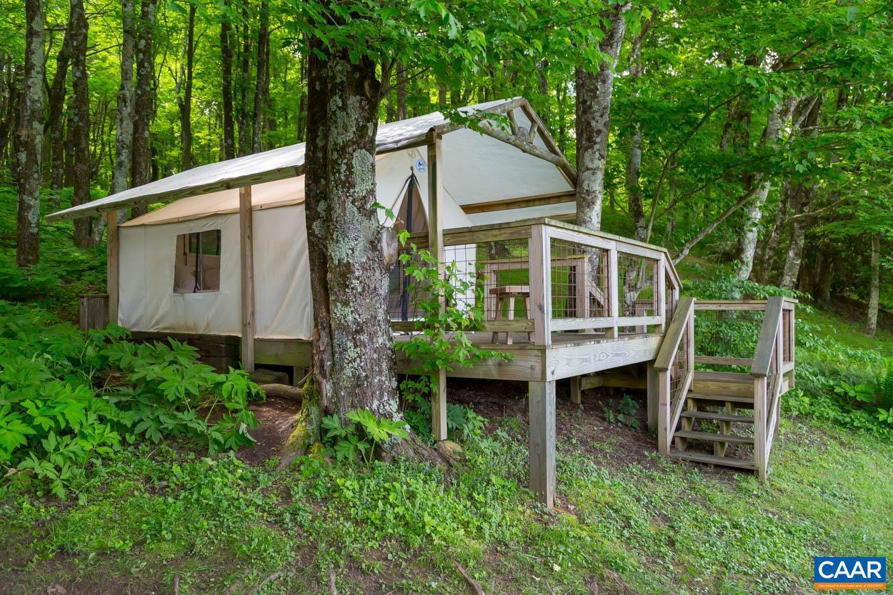 174 SARVISBERRY LN SW, FLOYD, Virginia 24091, 5 Bedrooms Bedrooms, ,5 BathroomsBathrooms,Residential,For Sale,174 SARVISBERRY LN SW,653509 MLS # 653509