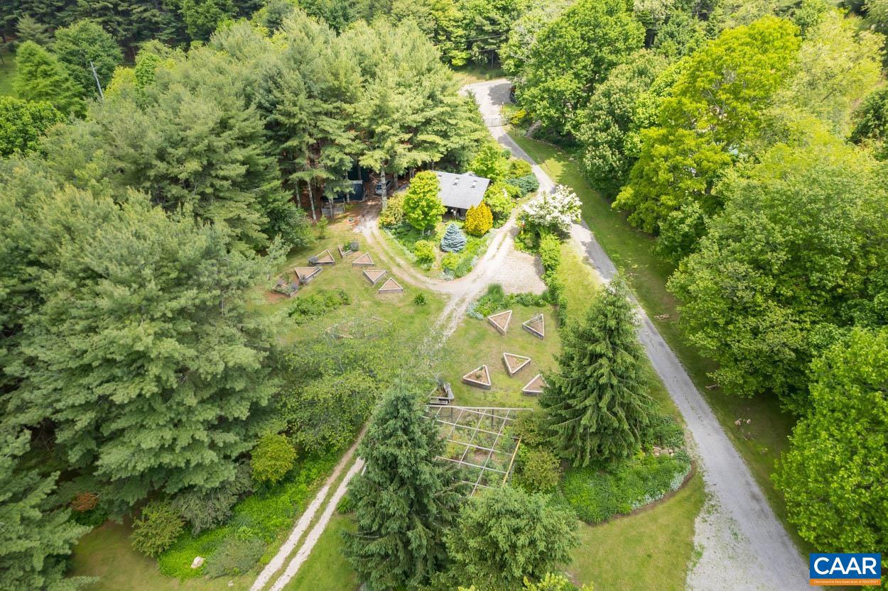 174 SARVISBERRY LN SW, FLOYD, Virginia 24091, 5 Bedrooms Bedrooms, ,5 BathroomsBathrooms,Residential,For Sale,174 SARVISBERRY LN SW,653509 MLS # 653509