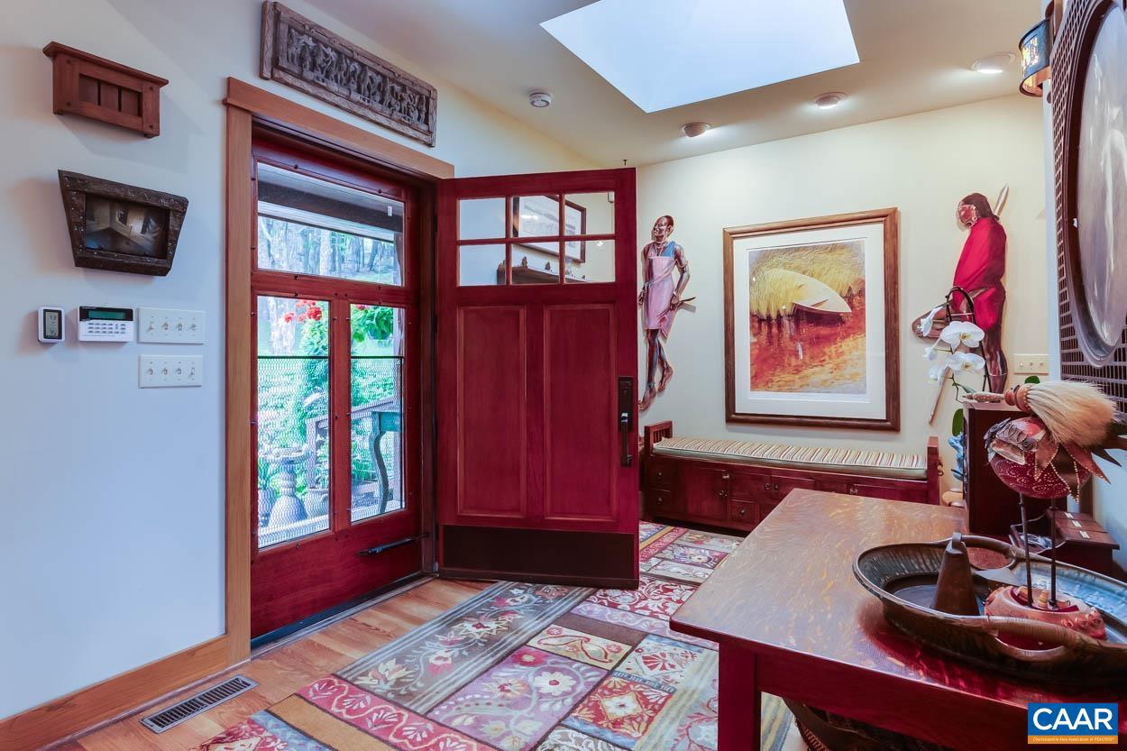 174 SARVISBERRY LN SW, FLOYD, Virginia 24091, 5 Bedrooms Bedrooms, ,5 BathroomsBathrooms,Residential,For Sale,174 SARVISBERRY LN SW,653509 MLS # 653509