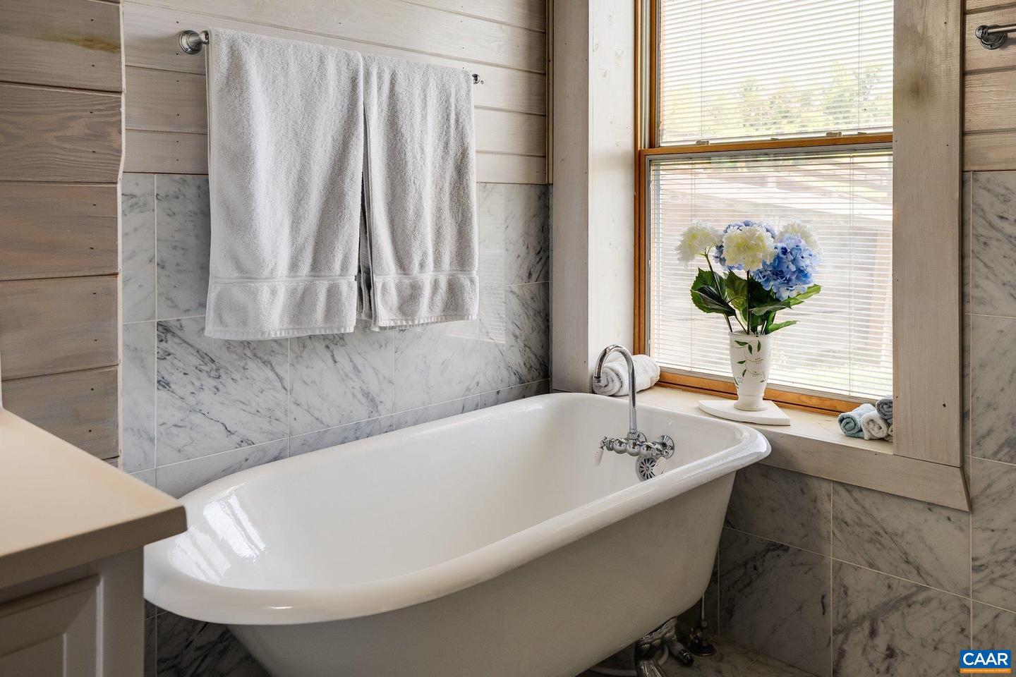 240 STONELEIGH RD, PALMYRA, Virginia 22963, 6 Bedrooms Bedrooms, ,3 BathroomsBathrooms,Residential,For Sale,240 STONELEIGH RD,661508 MLS # 661508 240 STONELEIGH RD, PALMYRA, Virginia 22963, 6 Bedrooms Bedrooms, ,3 BathroomsBathrooms,Residential,For Sale,240 STONELEIGH RD,661508 MLS # 661508