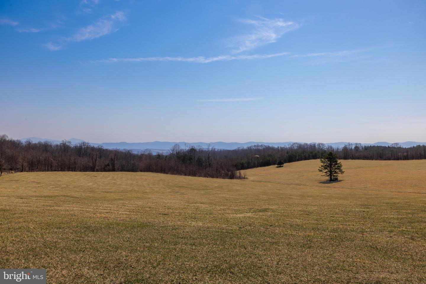 4204 OLD FINCASTLE RD, FINCASTLE, Virginia 24090, 3 Bedrooms Bedrooms, ,2 BathroomsBathrooms,Farm,For Sale,4204 OLD FINCASTLE RD,VABO2000014 MLS # VABO2000014 4204 OLD FINCASTLE RD, FINCASTLE, Virginia 24090, 3 Bedrooms Bedrooms, ,2 BathroomsBathrooms,Farm,For Sale,4204 OLD FINCASTLE RD,VABO2000014 MLS # VABO2000014