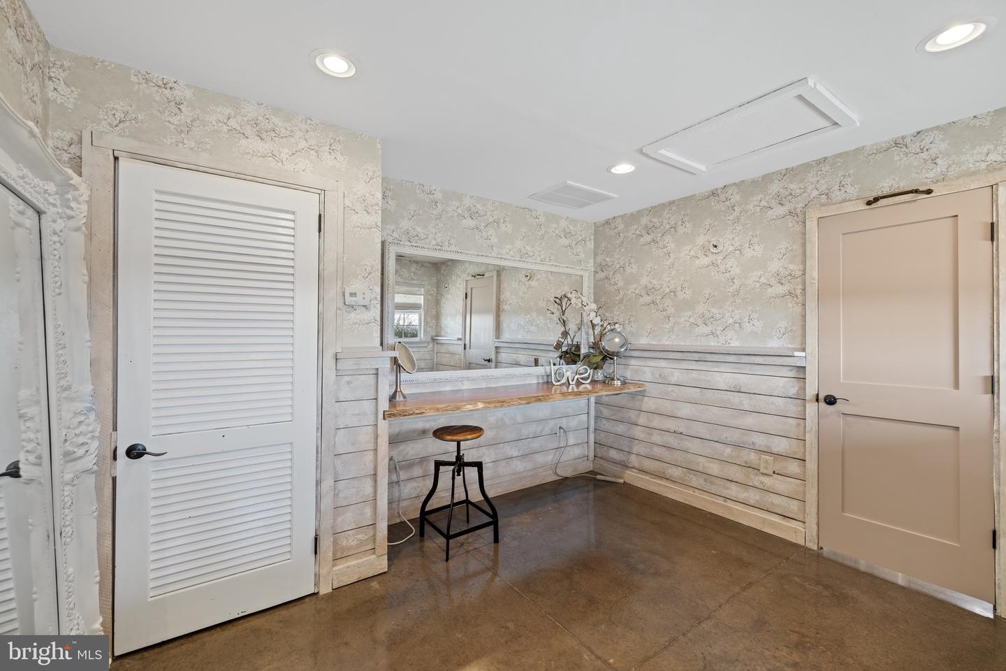 4204 OLD FINCASTLE RD, FINCASTLE, Virginia 24090, 3 Bedrooms Bedrooms, ,2 BathroomsBathrooms,Farm,For Sale,4204 OLD FINCASTLE RD,VABO2000014 MLS # VABO2000014 4204 OLD FINCASTLE RD, FINCASTLE, Virginia 24090, 3 Bedrooms Bedrooms, ,2 BathroomsBathrooms,Farm,For Sale,4204 OLD FINCASTLE RD,VABO2000014 MLS # VABO2000014