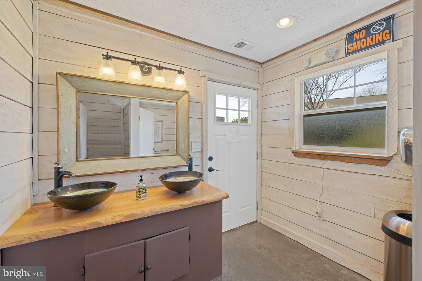 4204 OLD FINCASTLE RD, FINCASTLE, Virginia 24090, 3 Bedrooms Bedrooms, ,2 BathroomsBathrooms,Farm,For Sale,4204 OLD FINCASTLE RD,VABO2000014 MLS # VABO2000014 4204 OLD FINCASTLE RD, FINCASTLE, Virginia 24090, 3 Bedrooms Bedrooms, ,2 BathroomsBathrooms,Farm,For Sale,4204 OLD FINCASTLE RD,VABO2000014 MLS # VABO2000014