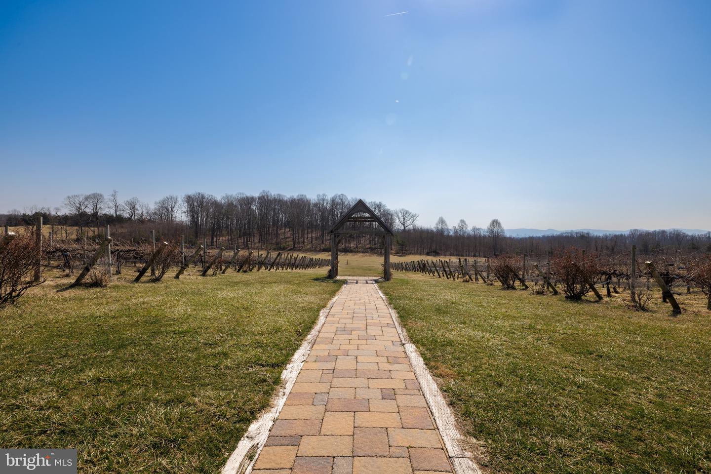 4204 OLD FINCASTLE RD, FINCASTLE, Virginia 24090, 3 Bedrooms Bedrooms, ,2 BathroomsBathrooms,Farm,For Sale,4204 OLD FINCASTLE RD,VABO2000014 MLS # VABO2000014 4204 OLD FINCASTLE RD, FINCASTLE, Virginia 24090, 3 Bedrooms Bedrooms, ,2 BathroomsBathrooms,Farm,For Sale,4204 OLD FINCASTLE RD,VABO2000014 MLS # VABO2000014