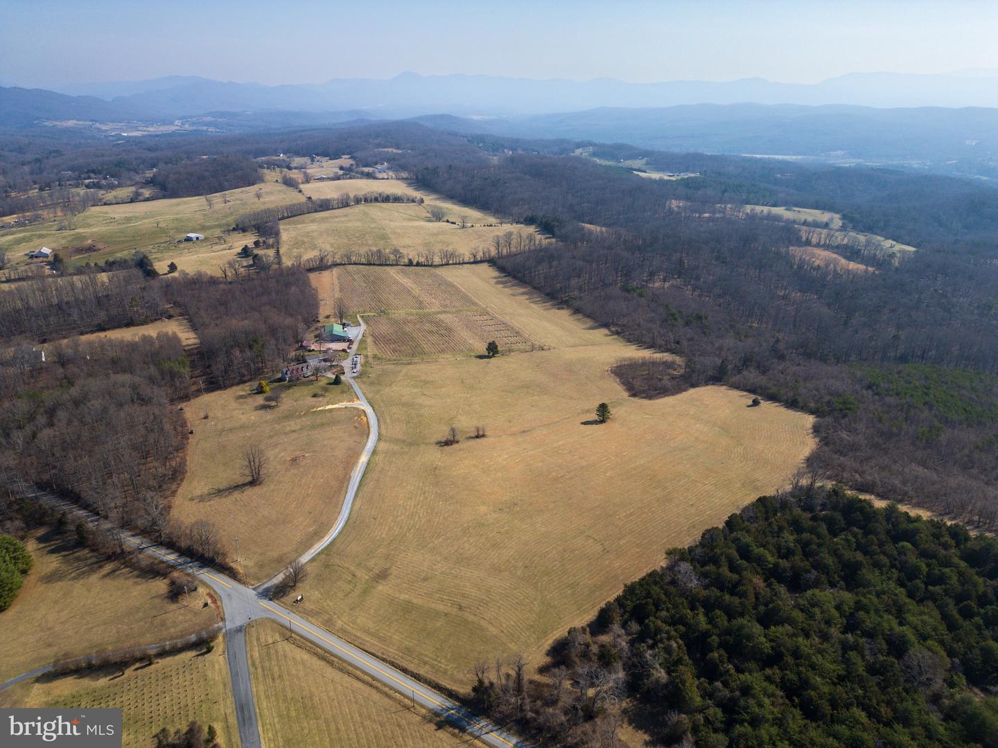 4204 OLD FINCASTLE RD, FINCASTLE, Virginia 24090, 3 Bedrooms Bedrooms, ,2 BathroomsBathrooms,Farm,For Sale,4204 OLD FINCASTLE RD,VABO2000014 MLS # VABO2000014 4204 OLD FINCASTLE RD, FINCASTLE, Virginia 24090, 3 Bedrooms Bedrooms, ,2 BathroomsBathrooms,Farm,For Sale,4204 OLD FINCASTLE RD,VABO2000014 MLS # VABO2000014