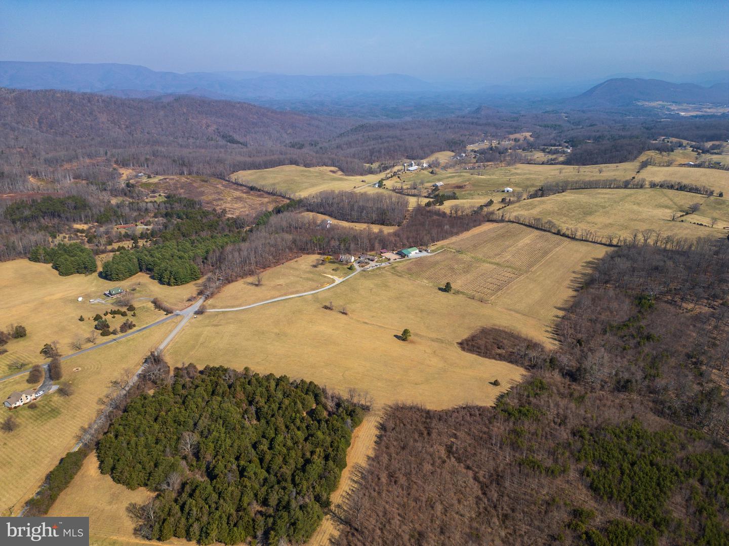 4204 OLD FINCASTLE RD, FINCASTLE, Virginia 24090, 3 Bedrooms Bedrooms, ,2 BathroomsBathrooms,Farm,For Sale,4204 OLD FINCASTLE RD,VABO2000014 MLS # VABO2000014 4204 OLD FINCASTLE RD, FINCASTLE, Virginia 24090, 3 Bedrooms Bedrooms, ,2 BathroomsBathrooms,Farm,For Sale,4204 OLD FINCASTLE RD,VABO2000014 MLS # VABO2000014