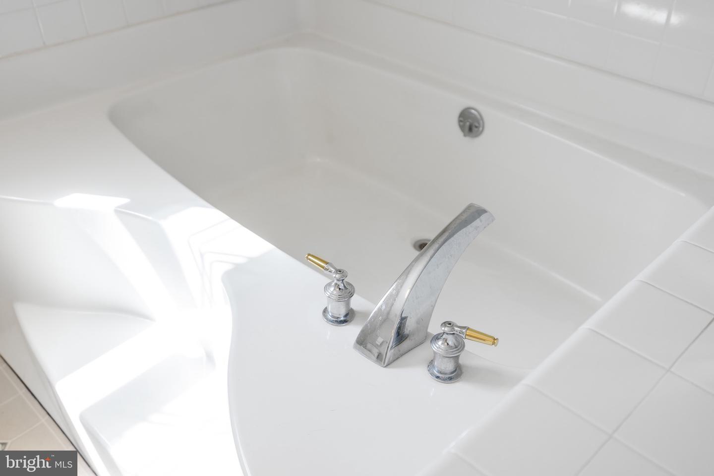 4204 OLD FINCASTLE RD, FINCASTLE, Virginia 24090, 3 Bedrooms Bedrooms, ,2 BathroomsBathrooms,Residential,For Sale,4204 OLD FINCASTLE RD,VABO2000012 MLS # VABO2000012