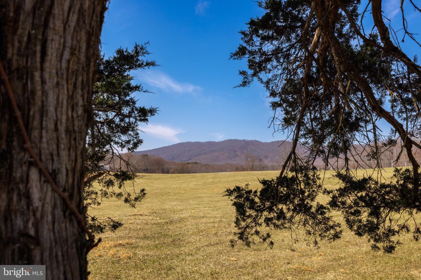 4204 OLD FINCASTLE RD, FINCASTLE, Virginia 24090, 3 Bedrooms Bedrooms, ,2 BathroomsBathrooms,Residential,For Sale,4204 OLD FINCASTLE RD,VABO2000012 MLS # VABO2000012